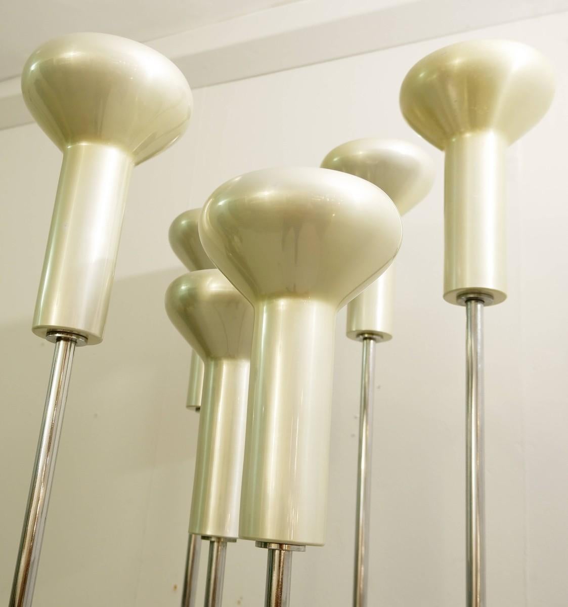 Mid-Century Modern Floor Lamps Model 1074 by Gino Sarfatti for Arteluce For Sale