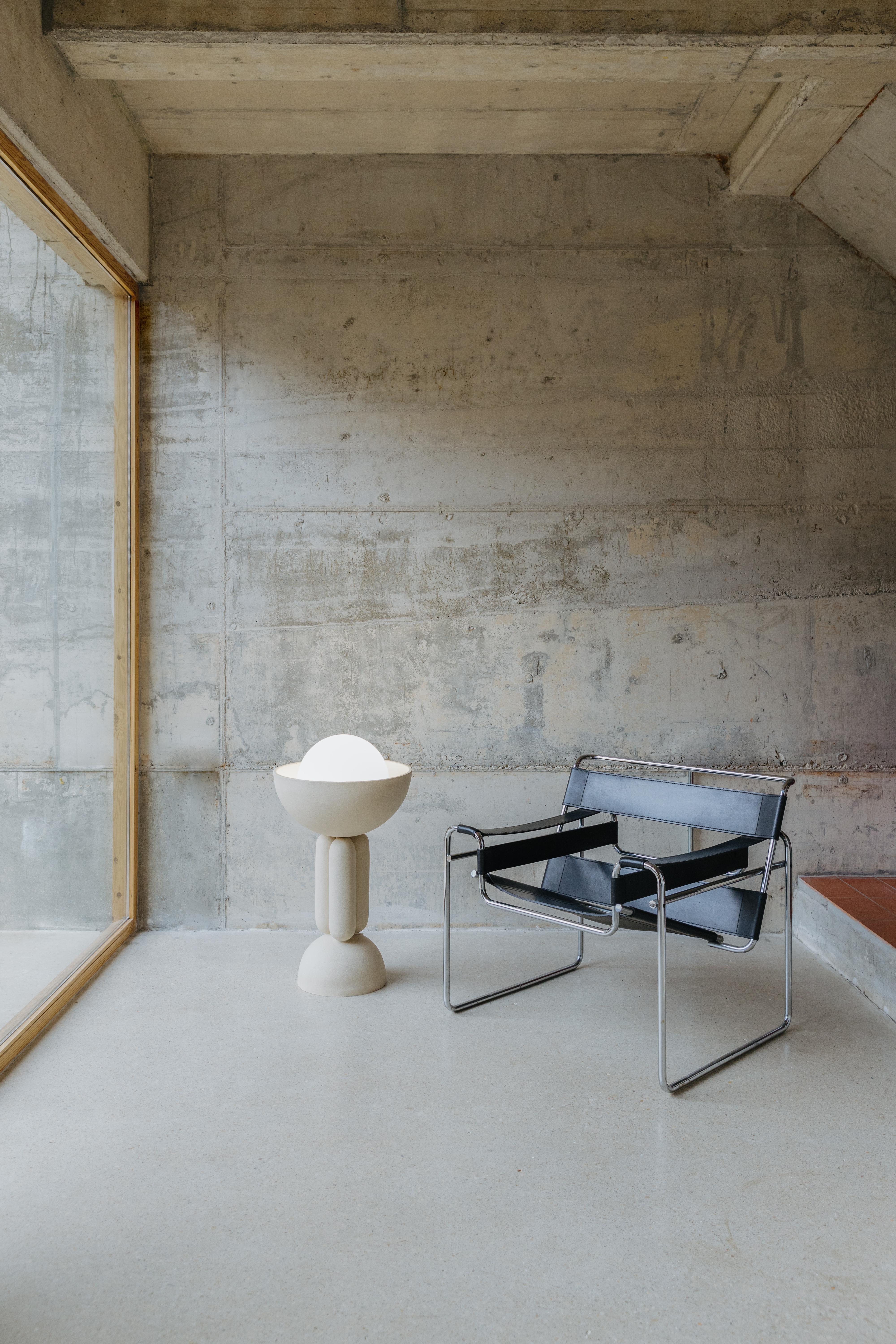 Autre Lampadaire L de Lisa Allegra en vente