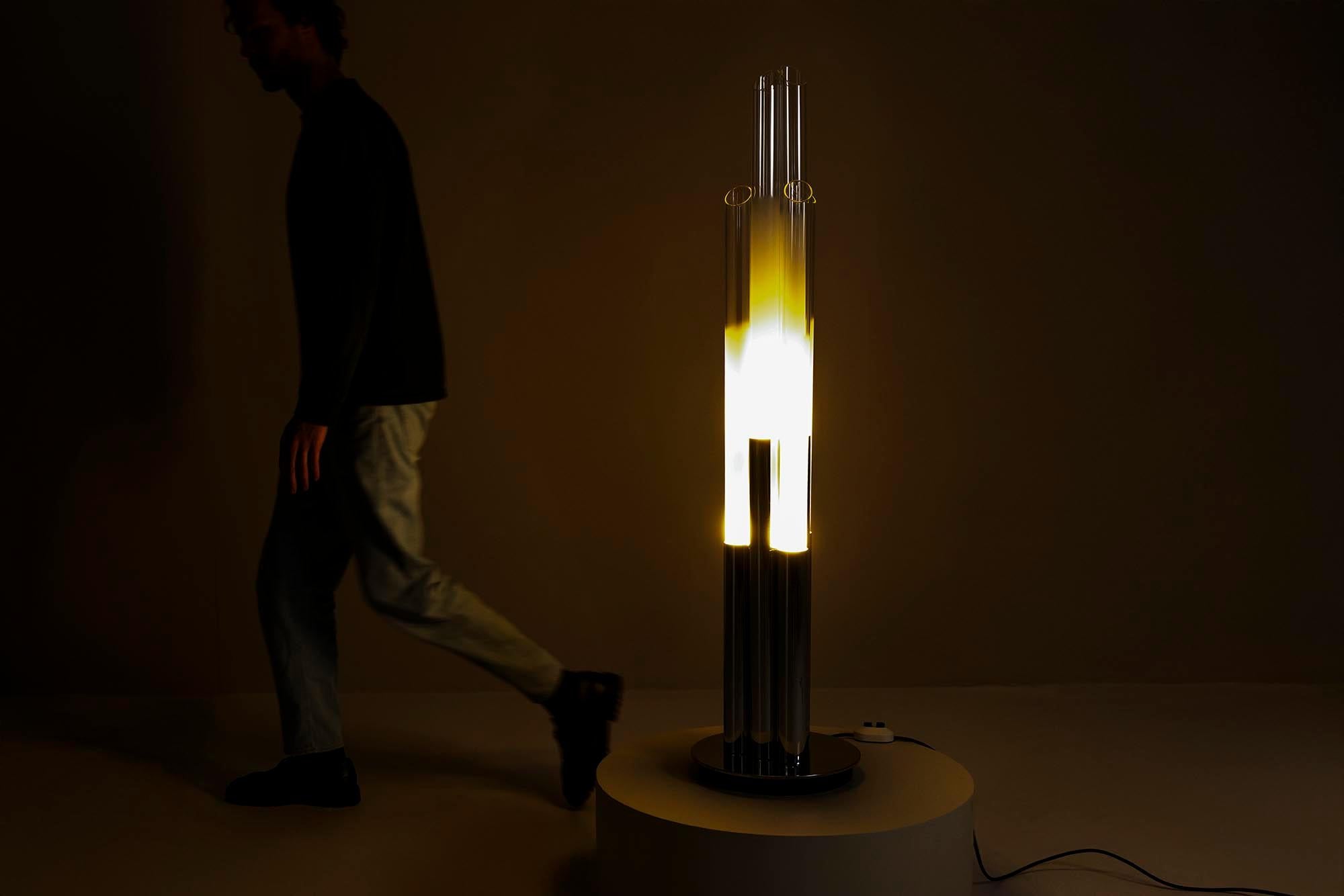 Mid-Century Modern Lampadaire ou lampe de bureau en métal chromé et verre d'Aldo Nason pour Mazzega, Italie en vente