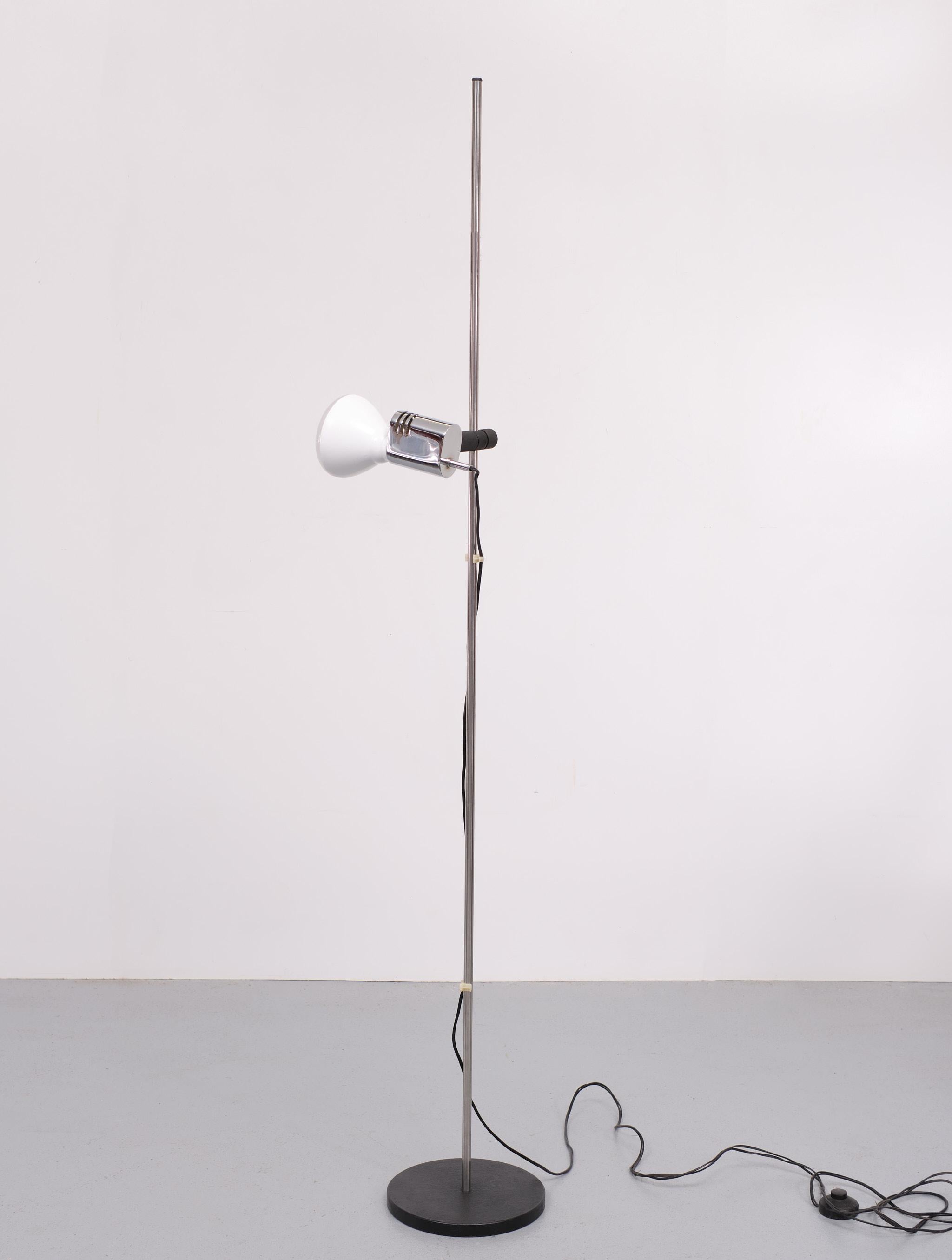 Floor Spot Lamp, Italian, 1970s In Good Condition For Sale In Den Haag, NL
