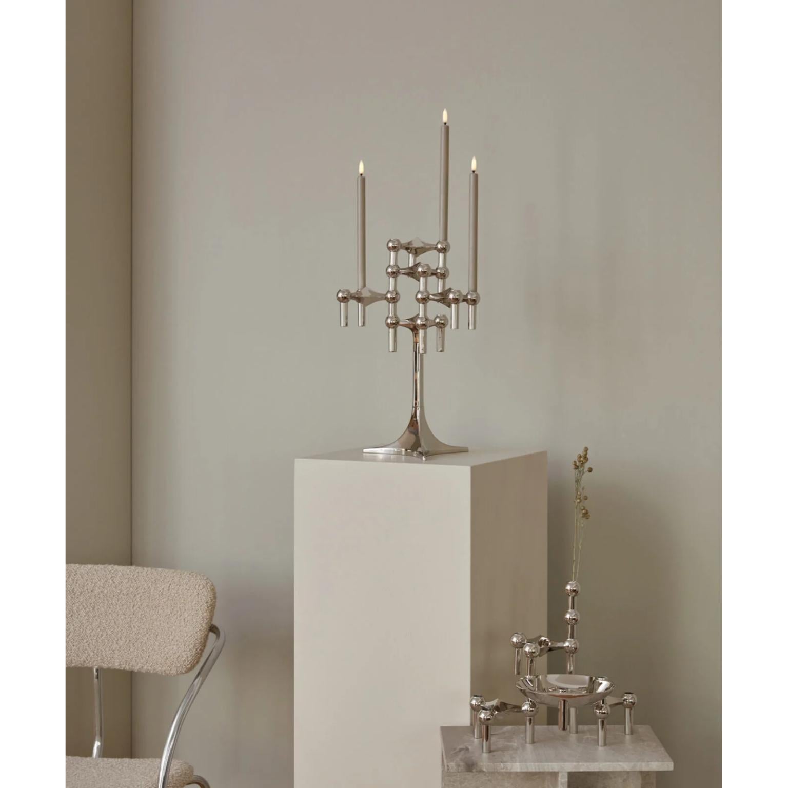 Soporte de pie para portavelas de aleación de cinc cromado by STOFF Nagel Danés en venta