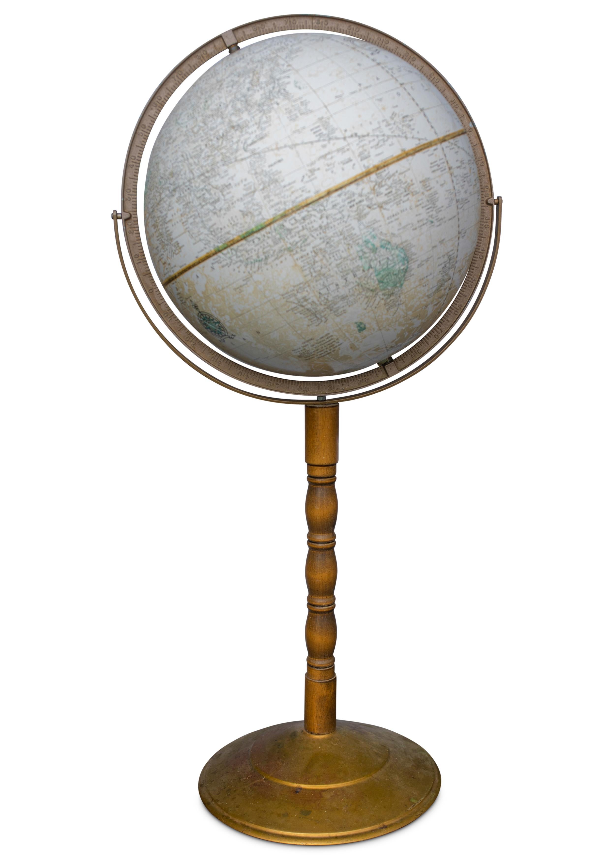 Crams Imperialer Weltglobus 

Bodenstehender Globus auf einem gedrechselten Stand aus Hartholz und Messing Modell Nr. 16 

Hergestellt von George F Cram's Co. Indiana, U.S.A

Größen sind Schätzungen