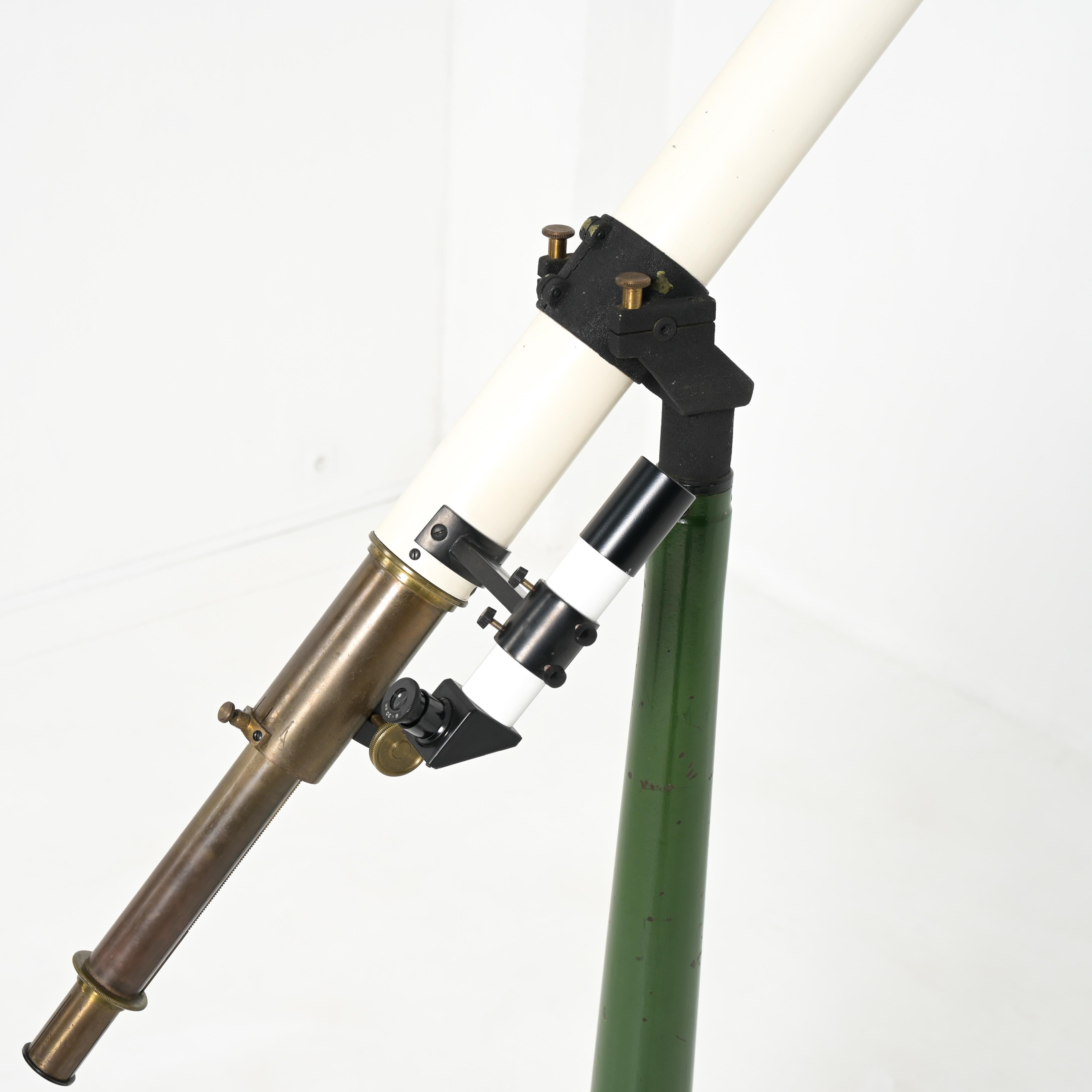 Telescope sur pied de Piet G. Meesters en vente 12