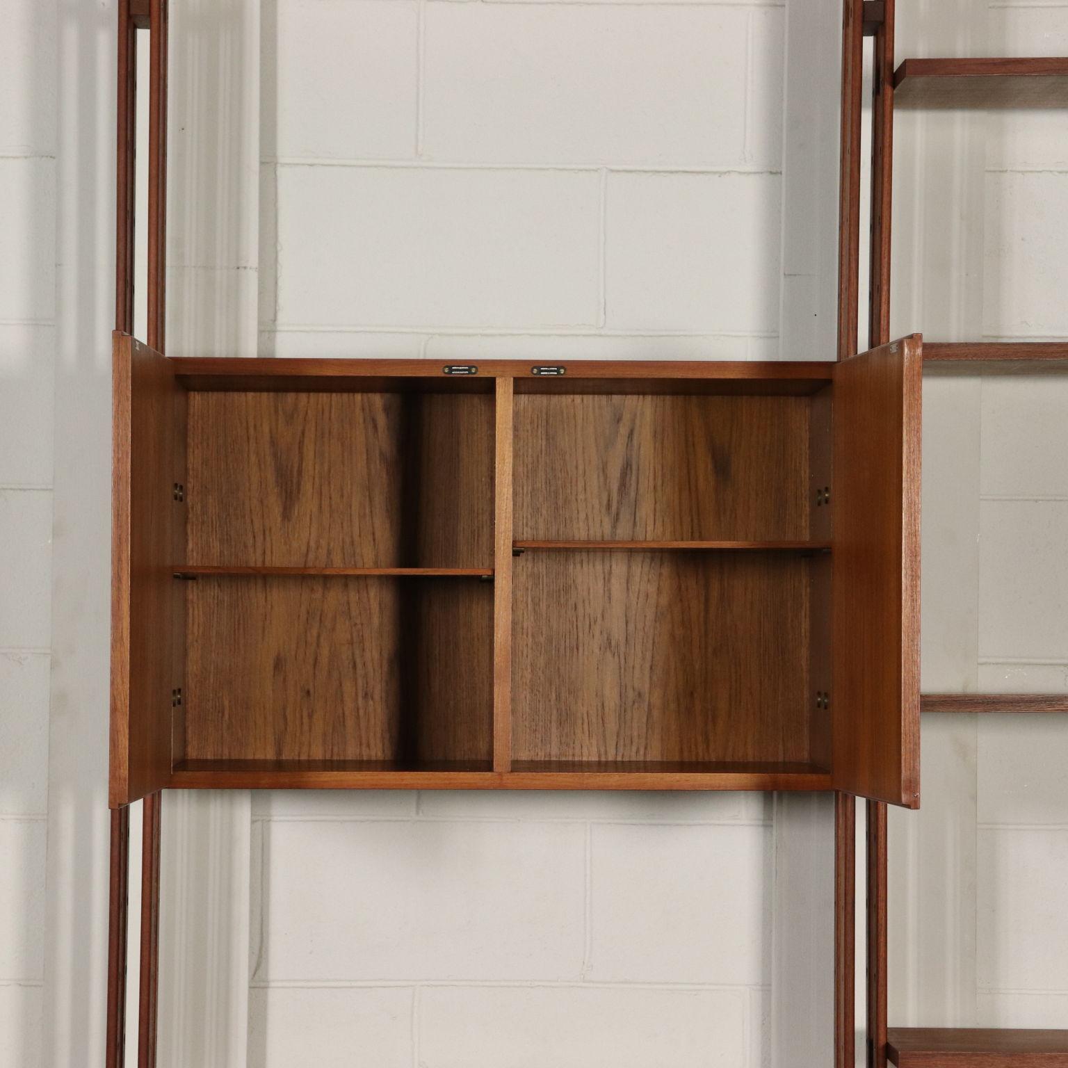 Mid-Century Modern Floor-to-Ceiling Bookcase by Franco Albini Vintage Design, Italy, 1960s