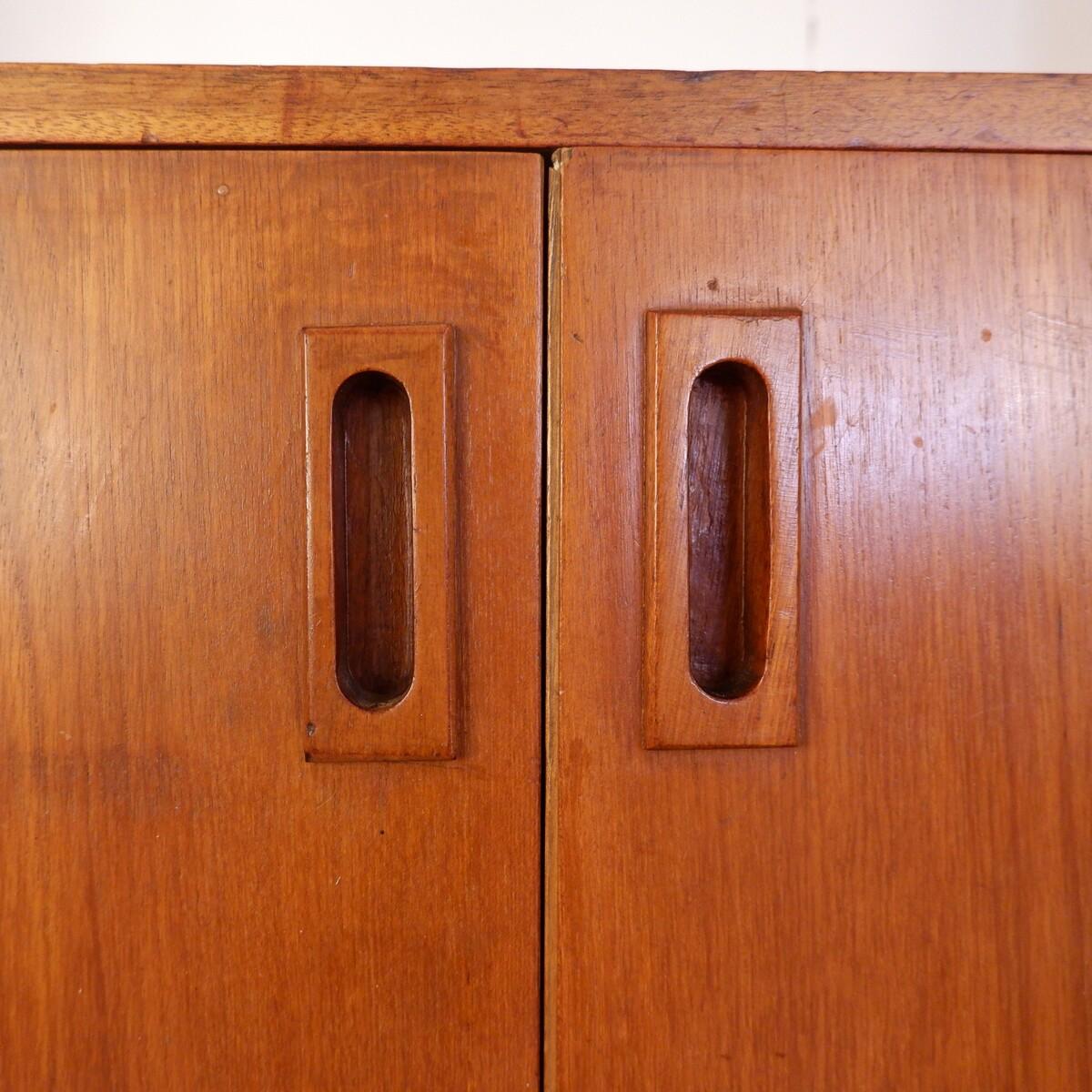 Floor-to-ceiling wall Unit in the style of Franco Albini, 1960s For Sale 7