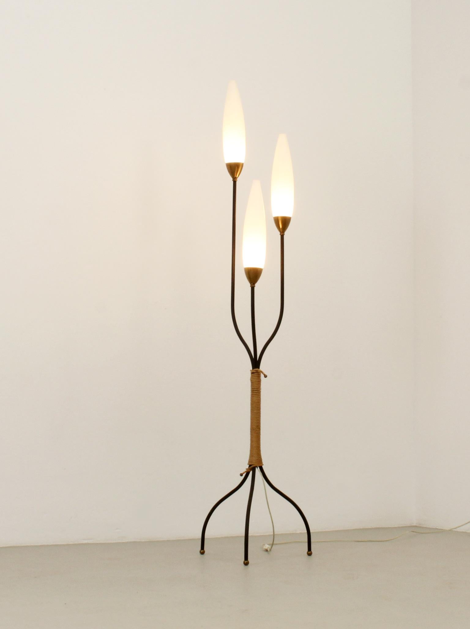 Stand-Dreibein-Lampe von Maison Lunel, Frankreich, 1950er Jahre im Angebot 5