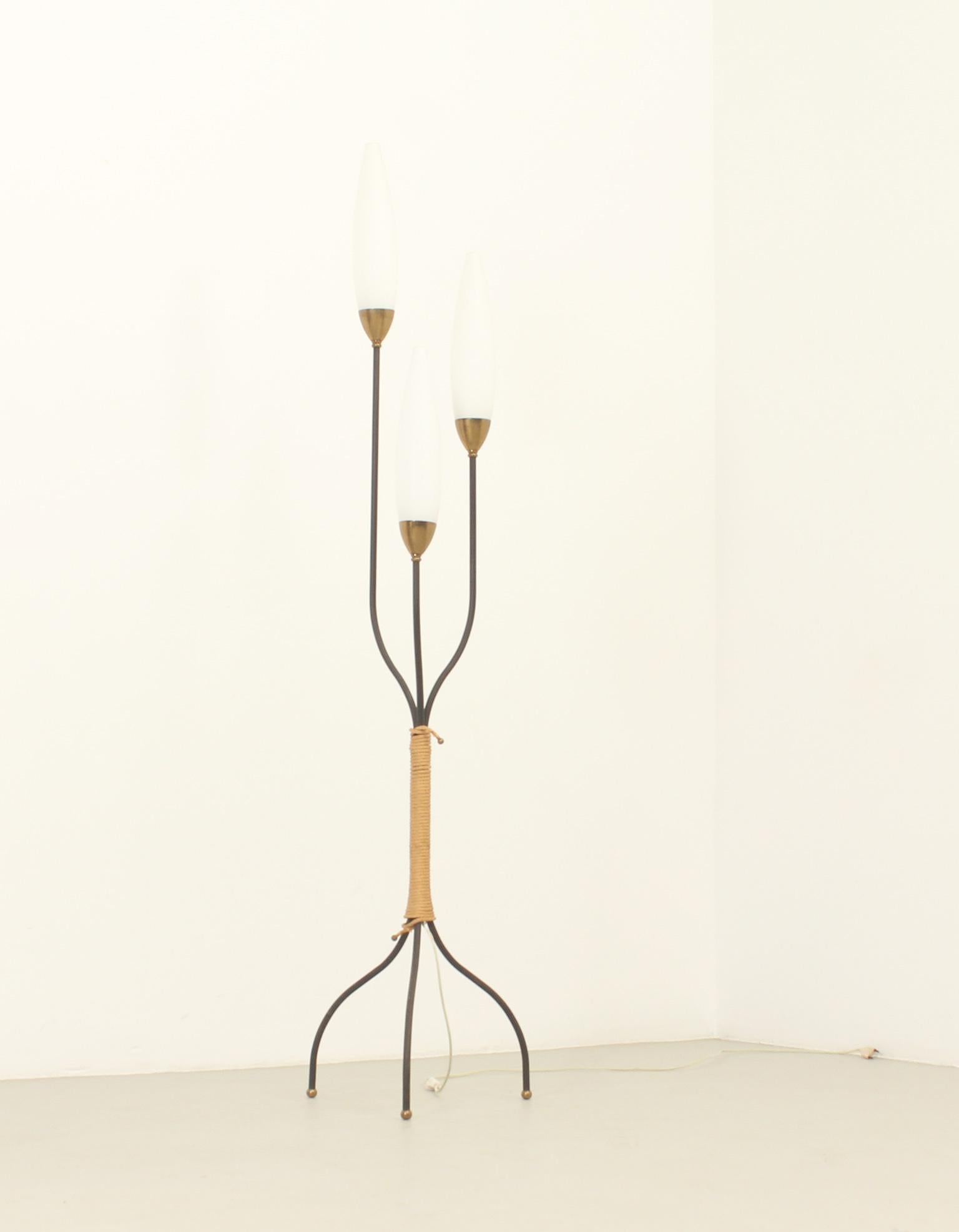 Floor Tripod Lamp by Maison Lunel, France, 1950s In Good Condition For Sale In Barcelona, ES