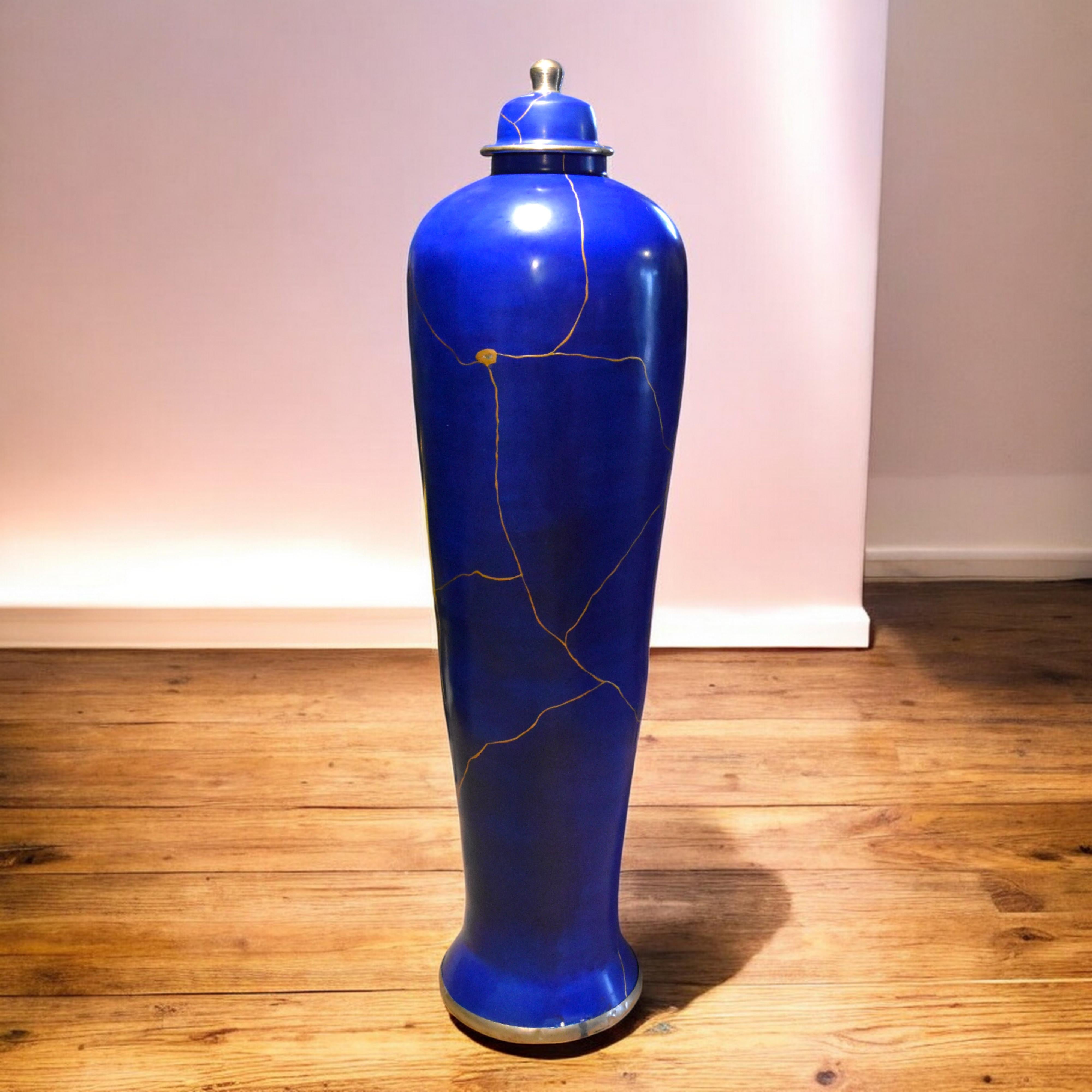 Contemporary Floor vase blue and gold with mother of pearl For Sale