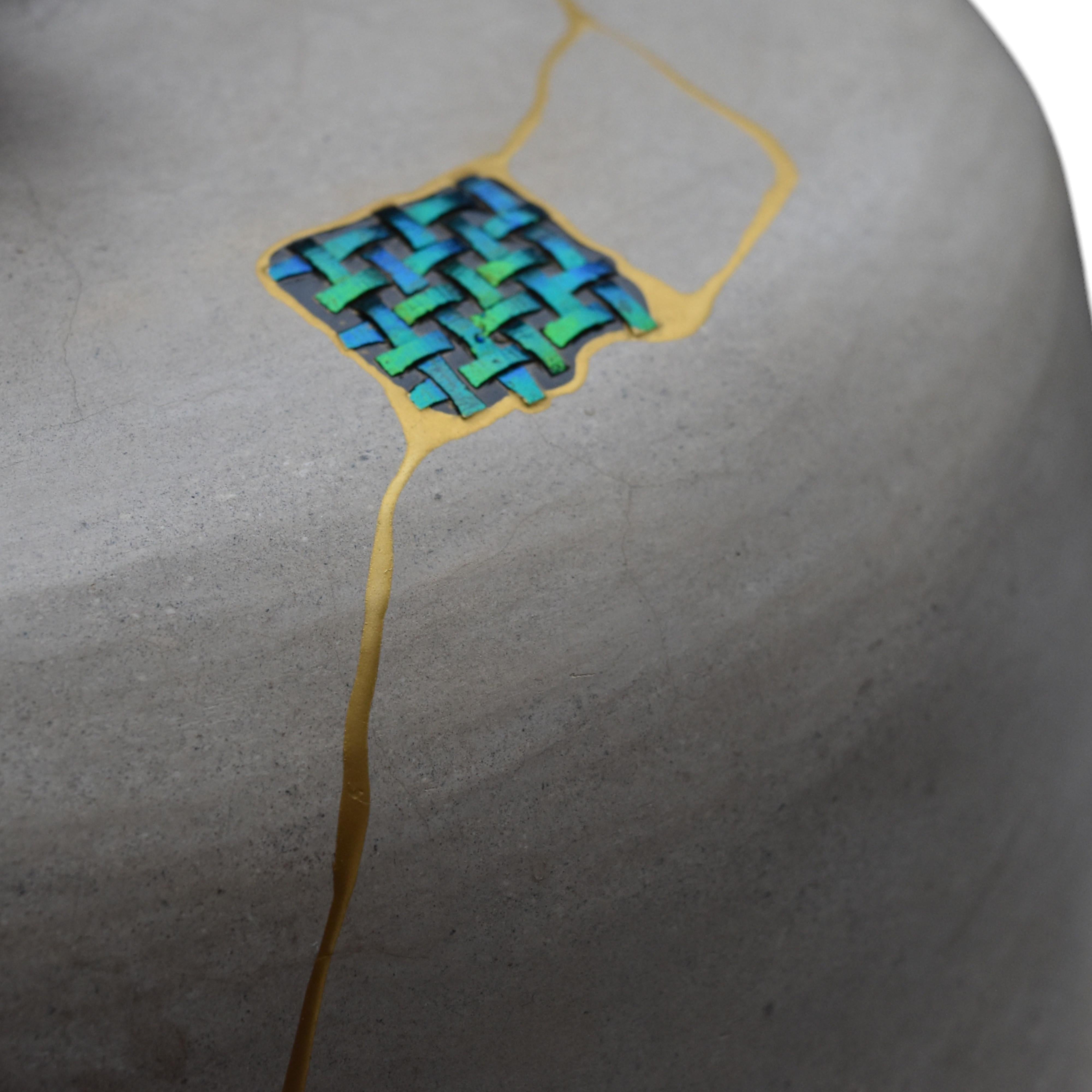 XXI secolo e contemporaneo Vaso da terra Kintsugi bianco in vendita