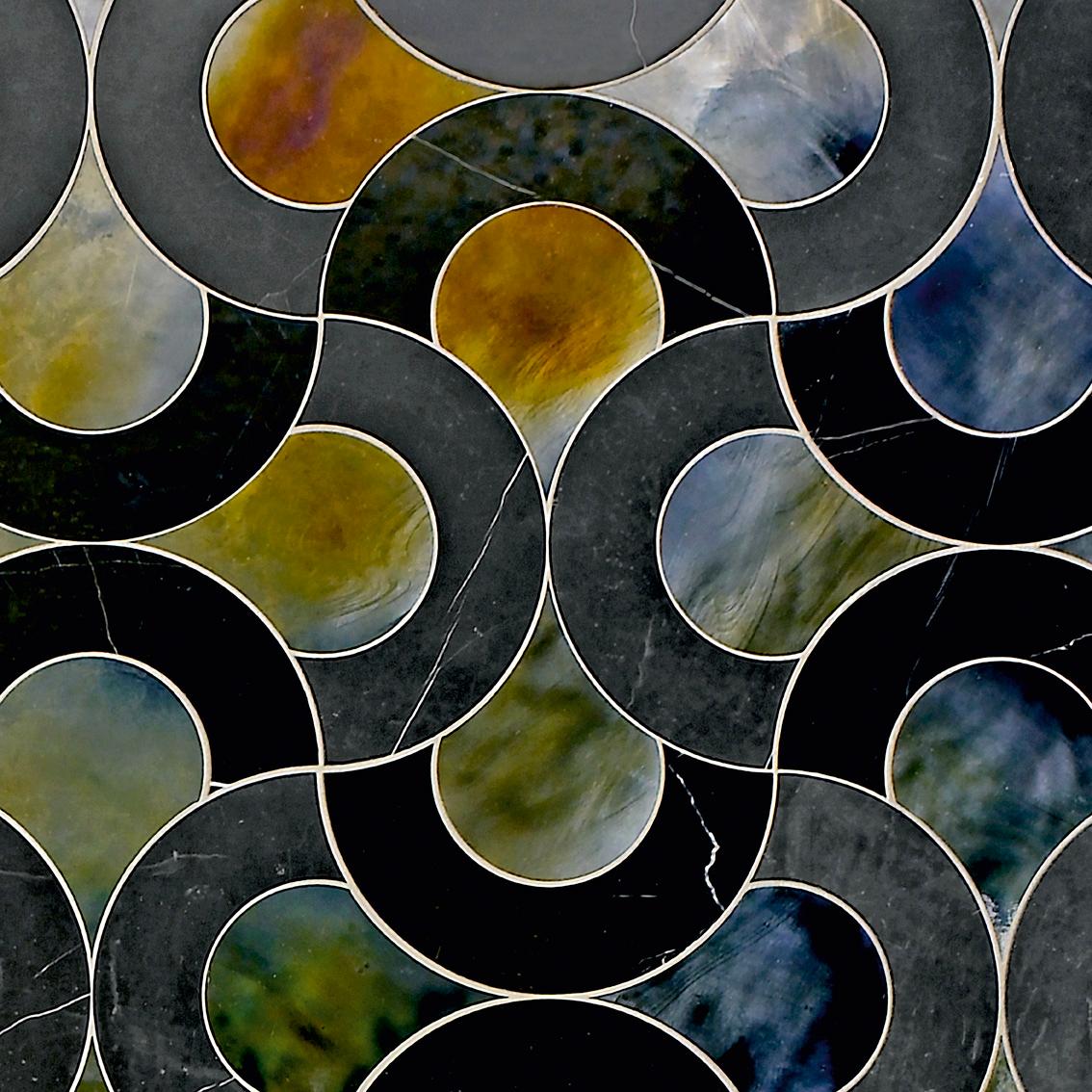 Tiles de sol en marbre taillé à la jet d'eau disponibles en combinaison de différents marbres