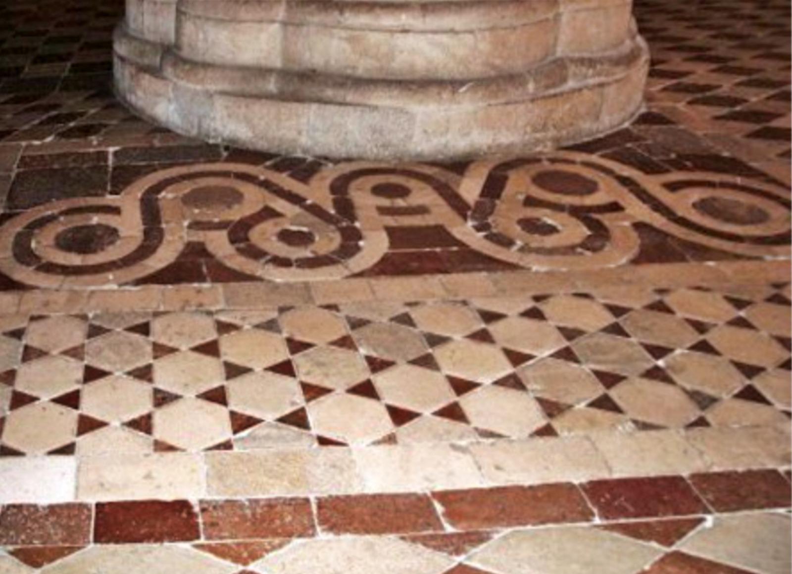 Hand-Crafted Floor with Hexagons and Triangles Carrara Marble and Red Terracotta Early 20th C For Sale