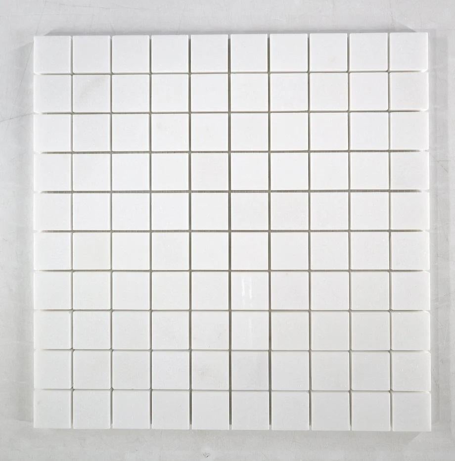 Moderne Mosaïque de marbre Thassos de qualité supérieure, finition polie ou adoucie en vente