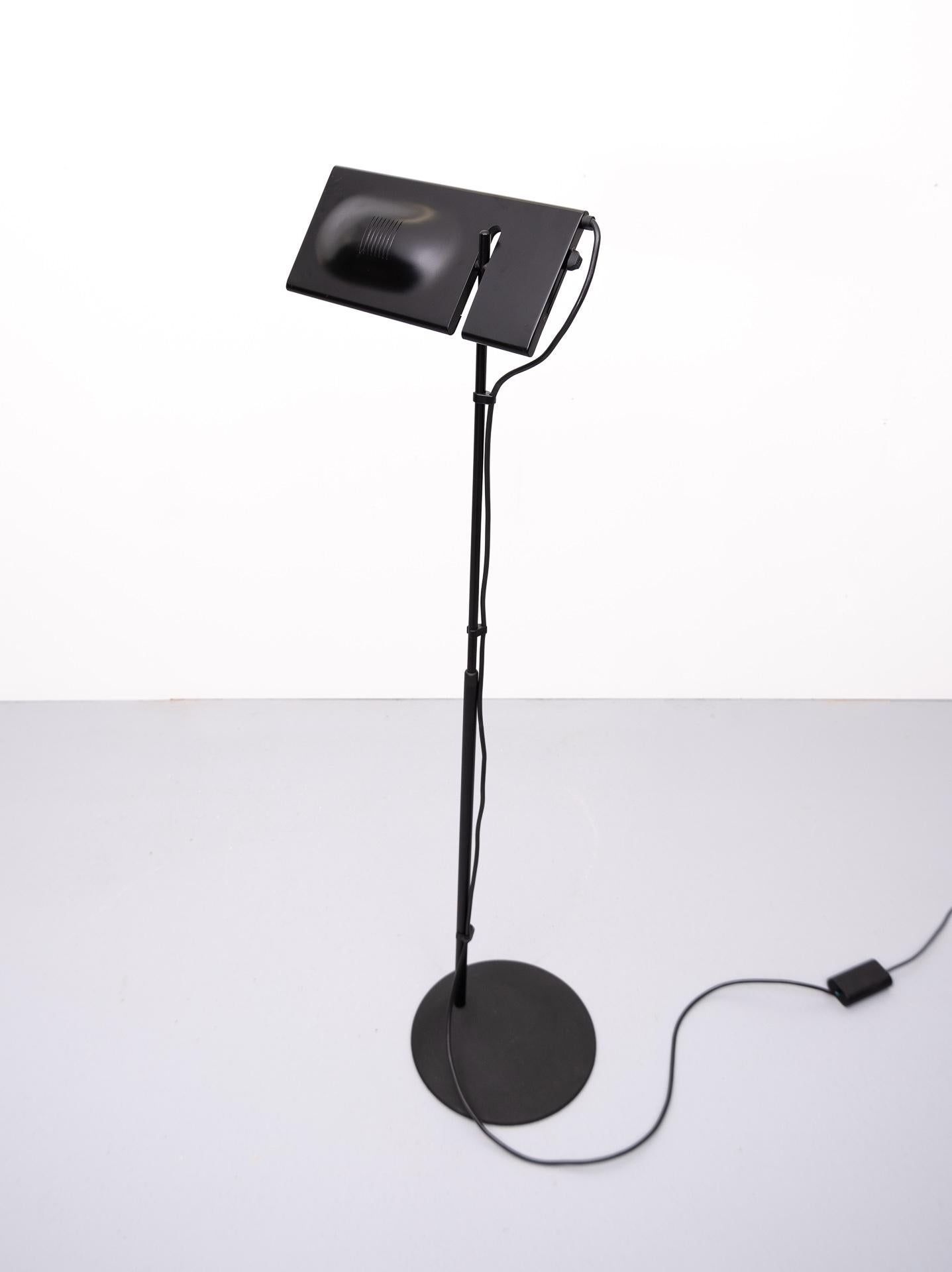 Duna floor lamp by Mario Barbaglia & Marco Colombo for PAF Studio, Italy 1980s 
 Adjustable in hight . dimmable .Halogen .Very good condition . Signed . 
 
