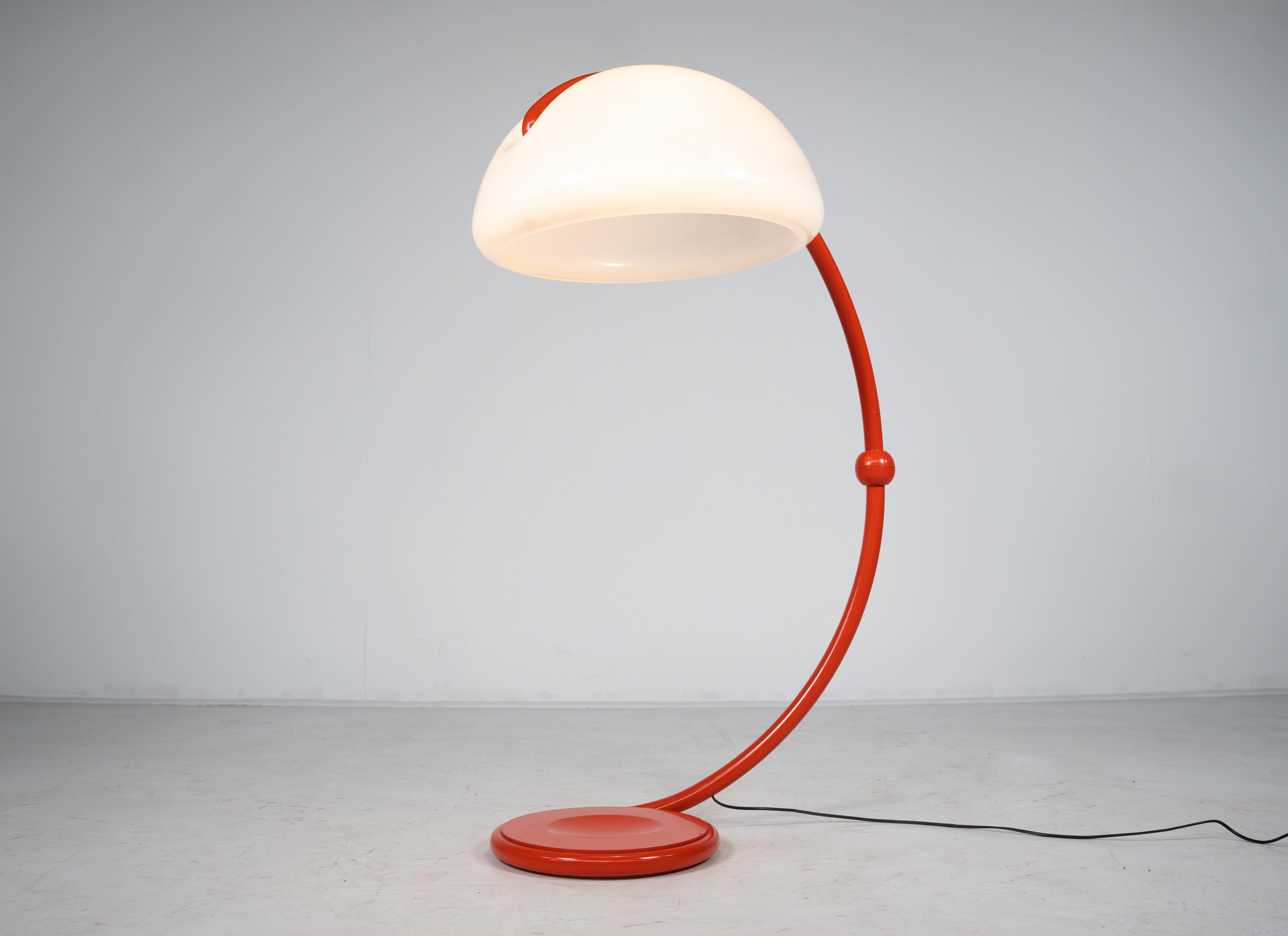 Lámpara de pie Serpente de Elio Martinelli para Martinelli Luce, años 60 Metal en venta