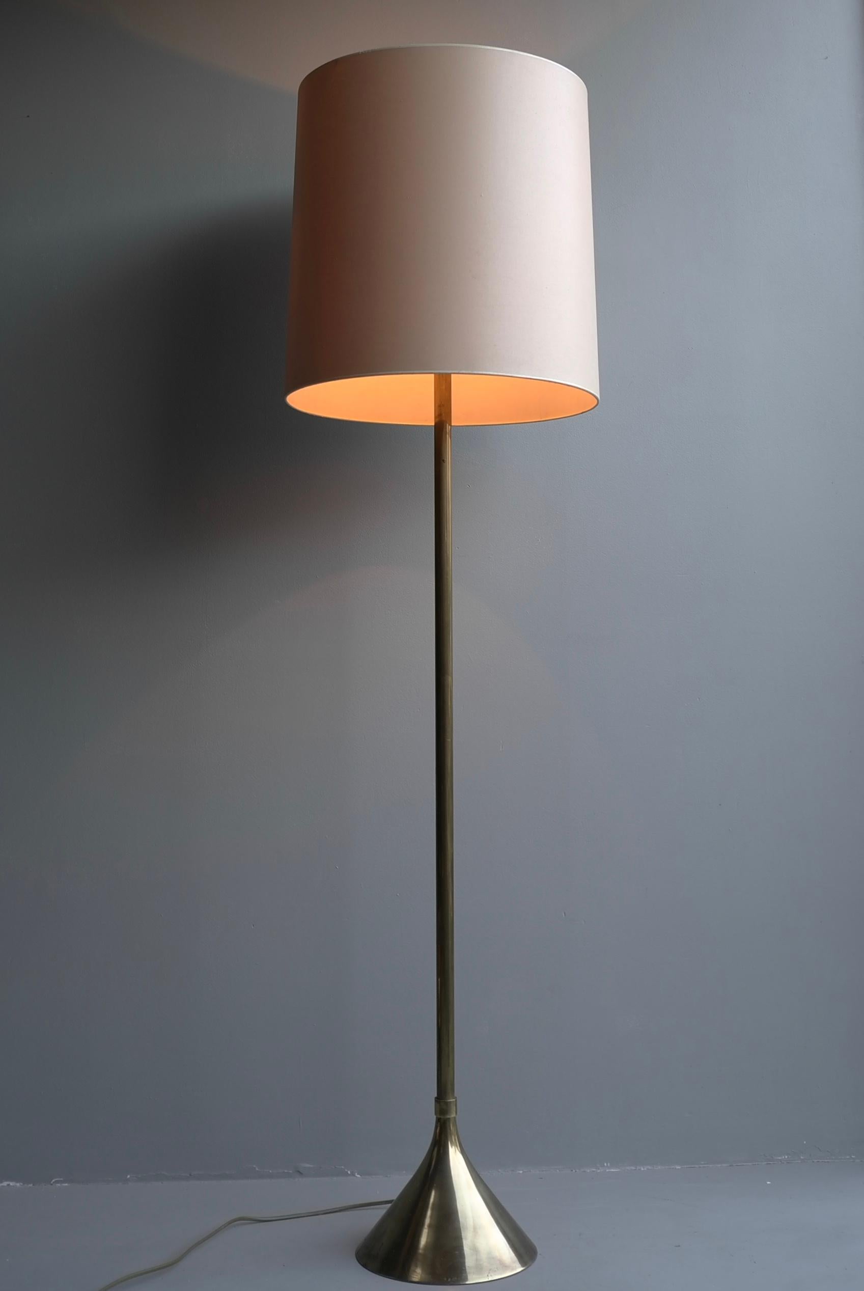 Floorlamp with Brass Trumpet Shaped Base, Italy, 1960s 2