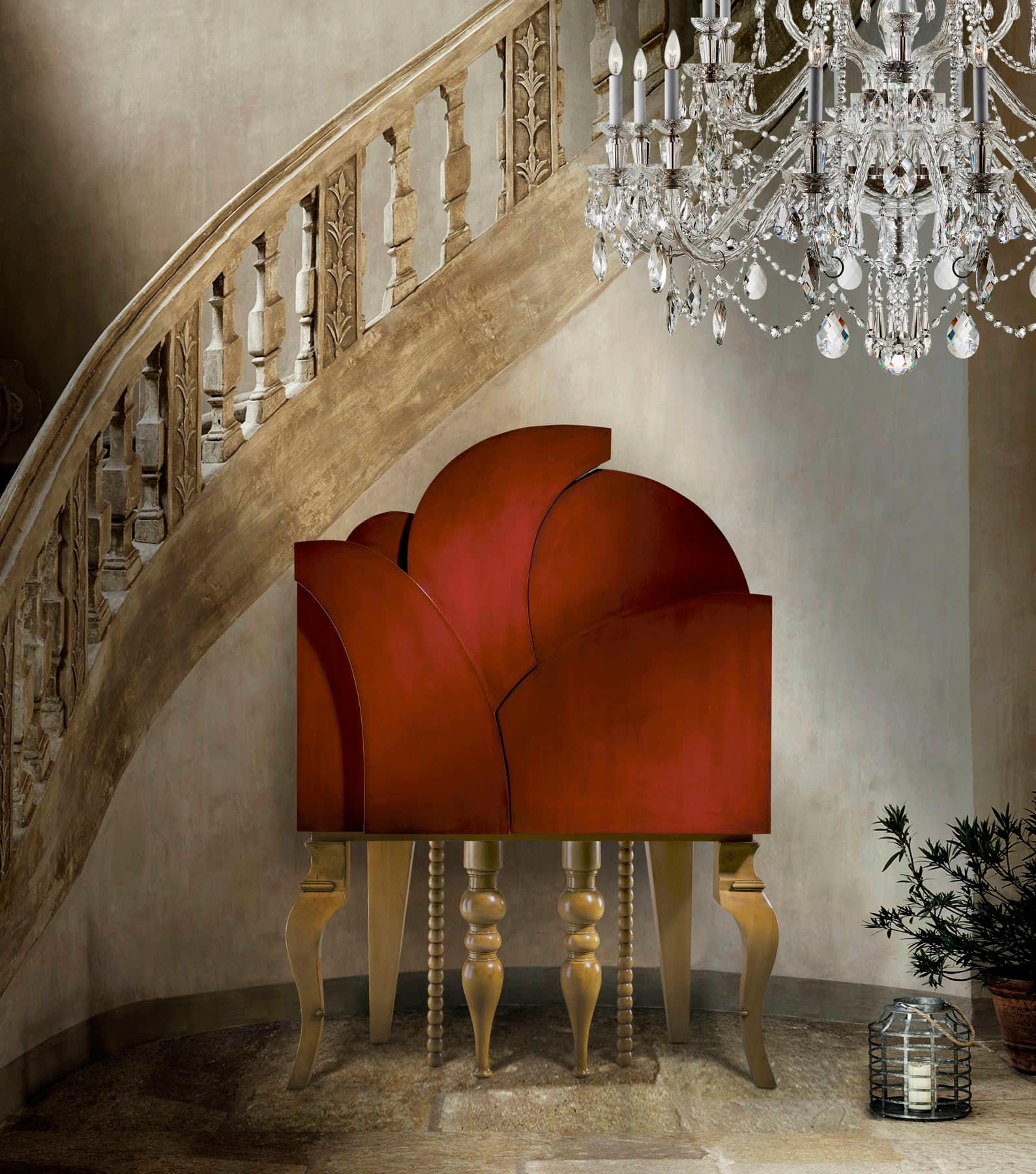 Mobiletto Flor di Lola Glamour
Dimensioni: D. 50 x L. 120 x H. 168 cm
Materiali: Wood.

La versatilità del mobile si rivela in questo fiore, che cresce da una base architettonica ispirata all'Opera House di Sydney fino a diventare un pezzo organico,