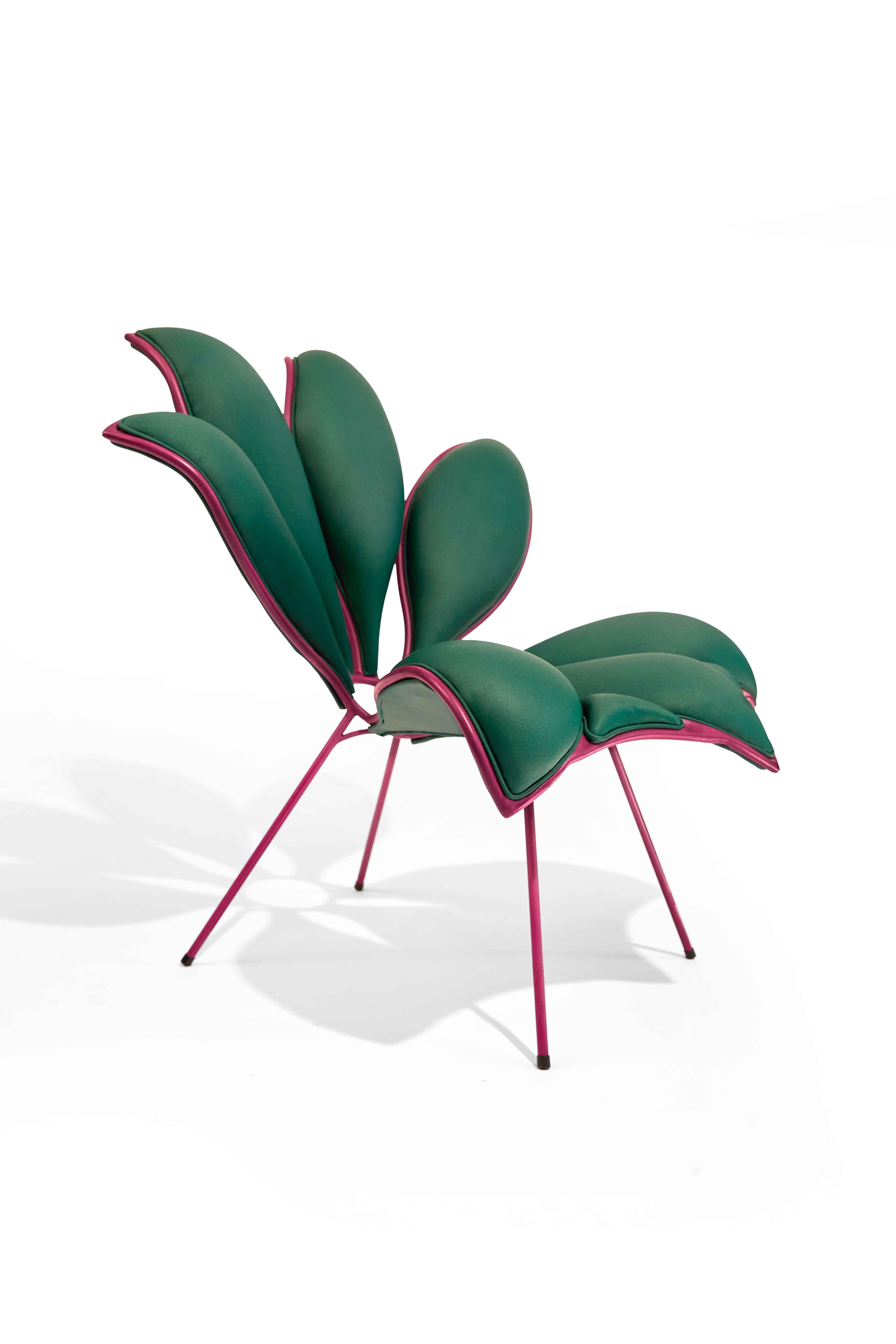 Portions of delicacy, poetry, sophistication and symbolism materialized in the design of the Flor de Lótus Armchair. The design that overflows transcendental narratives is born from the collaboration of Estúdio Sergio J. Matos with the iconic model