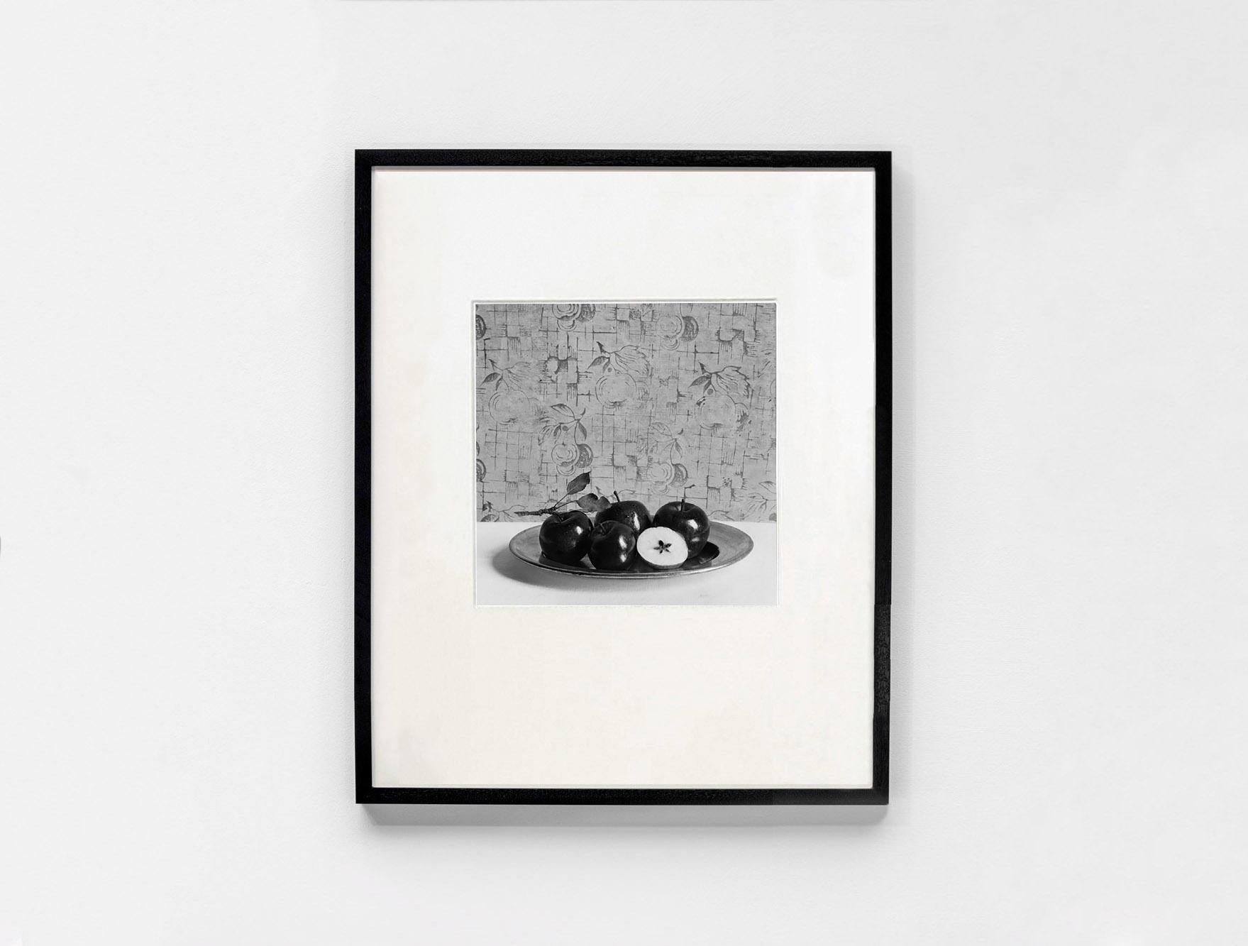 Abuelita II, Suiza, 2008 - Flor Garduño (Black and White Photography) For Sale 1