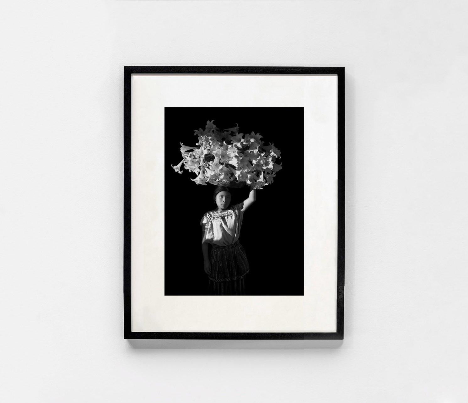 Canasta de Luz, Guatemala - Flor Garduño (Black and White Photography) For Sale 1
