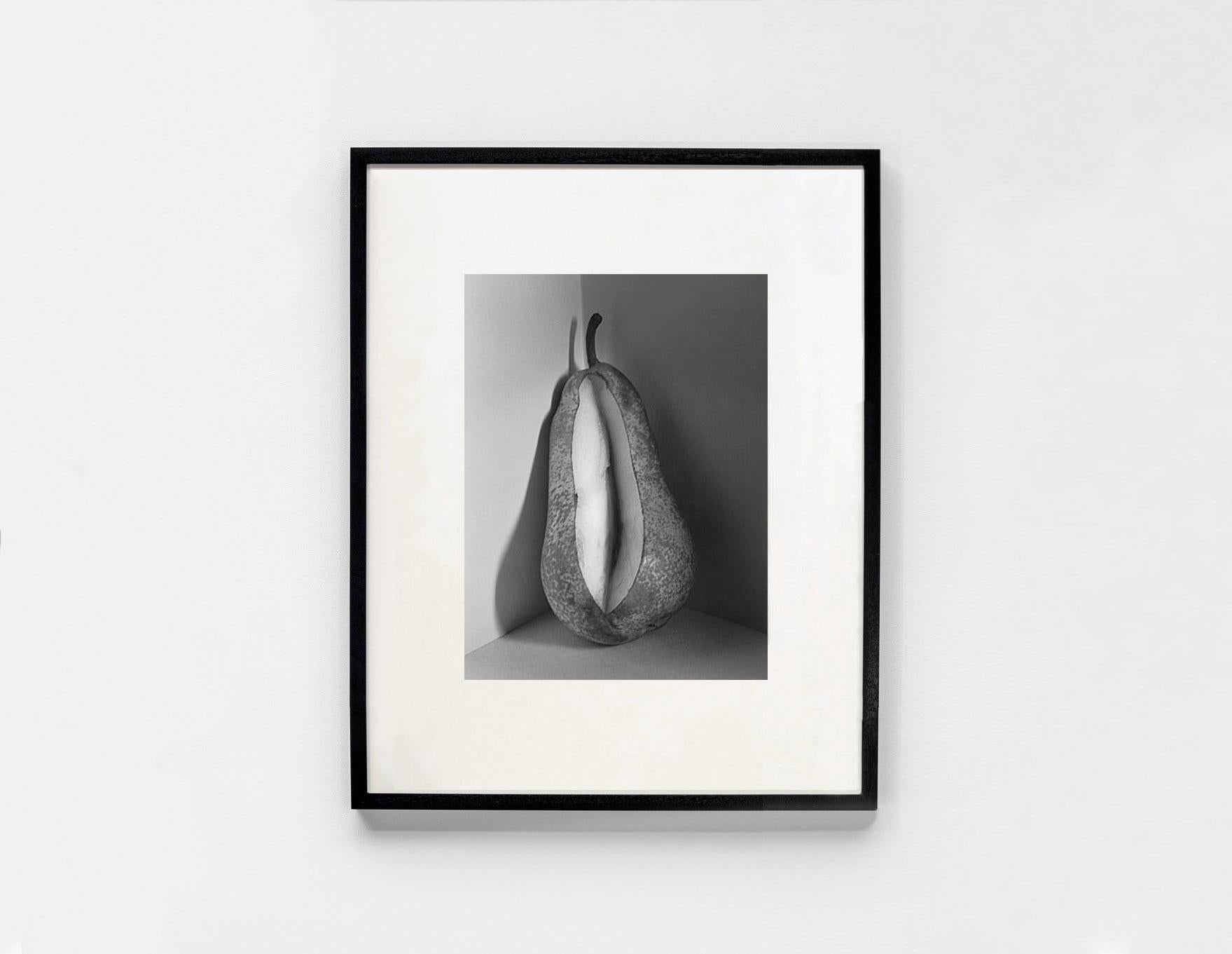 Pera, Suiza, 1998 - Flor Garduño (Photographie en noir et blanc) en vente 1