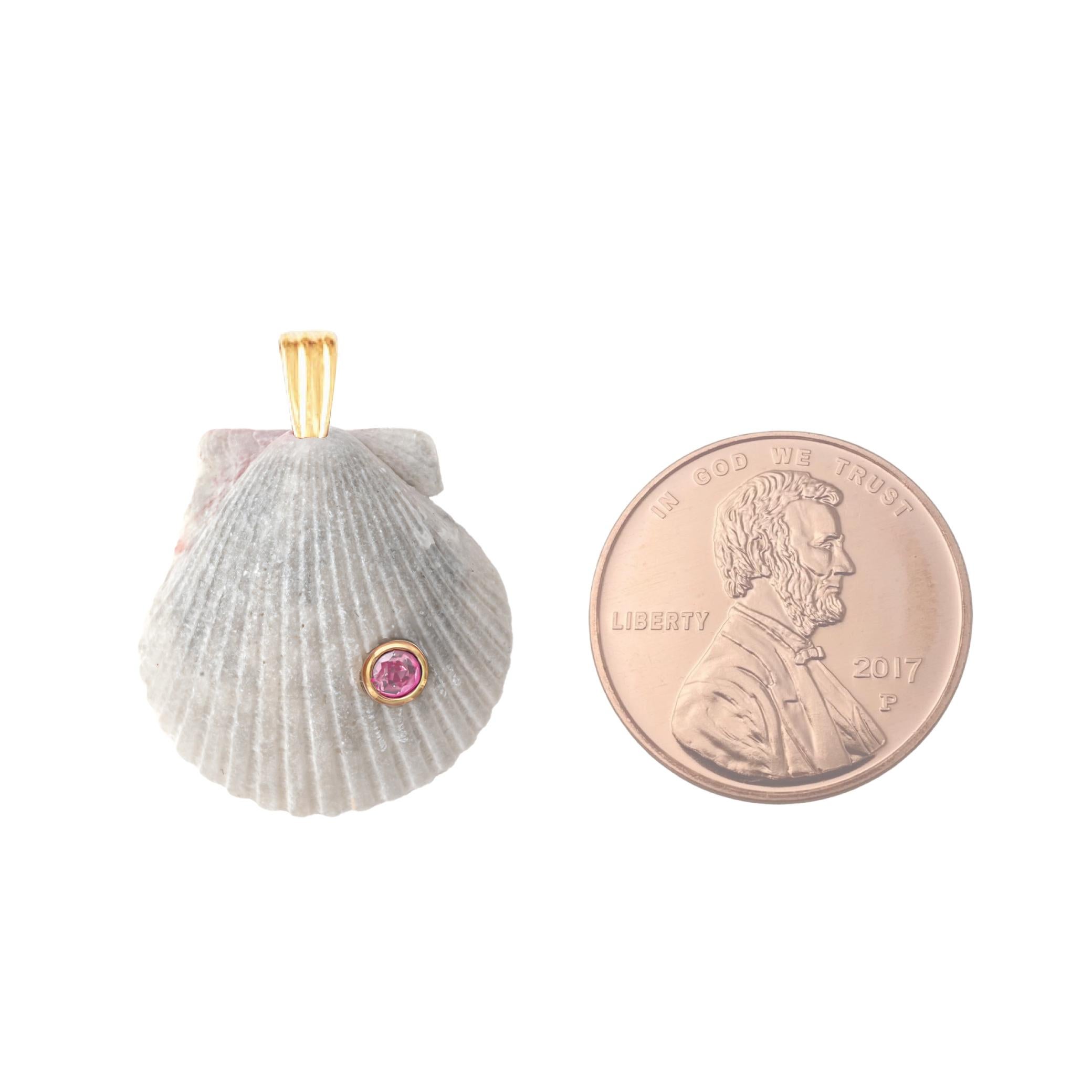 Round Cut Flor Natural Shell Pendant with 14k Gold and Natural Pink Tourmaline Gemstone For Sale