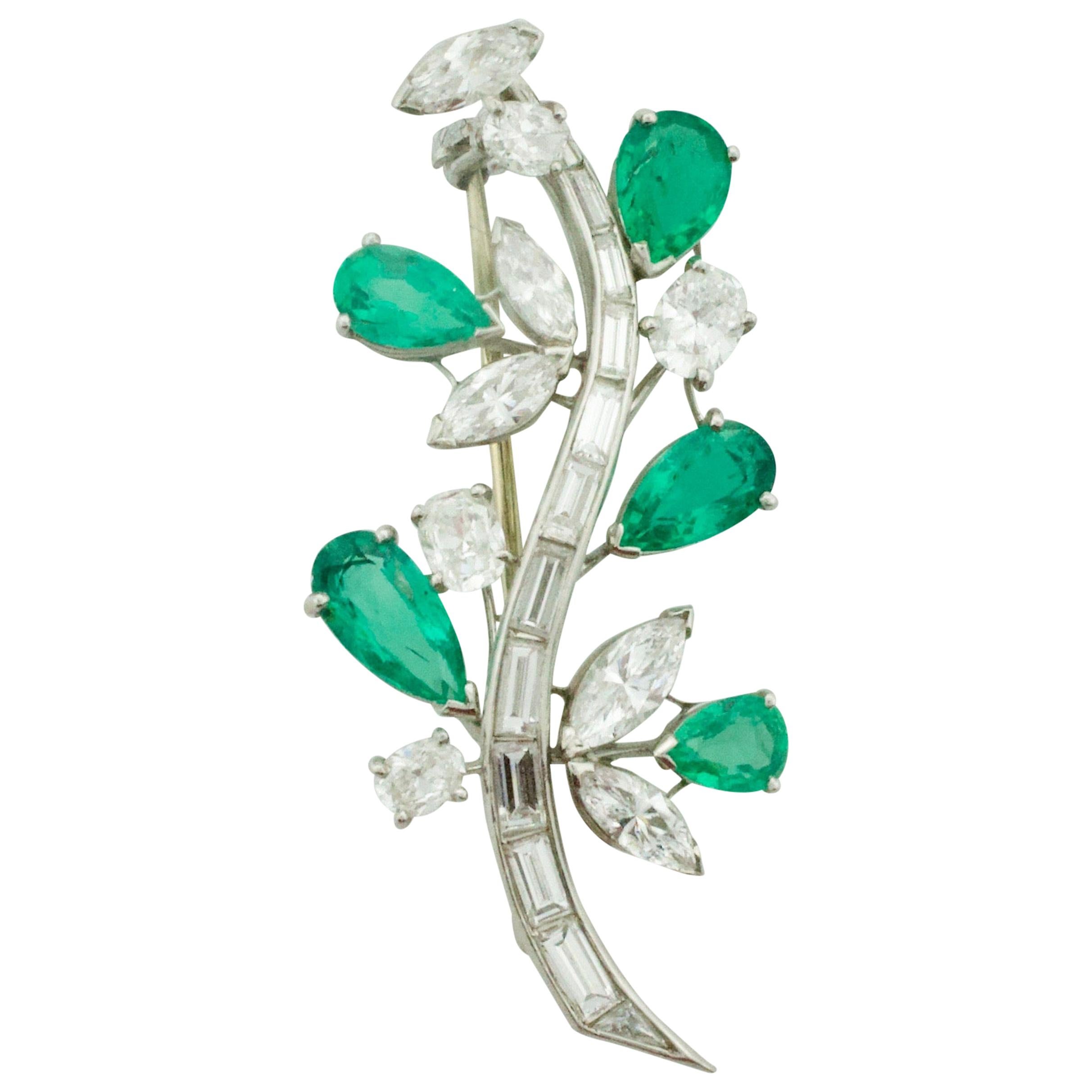 Flora and Fauna Emerald and Diamond Brooch in Platinum, circa 1940s For Sale