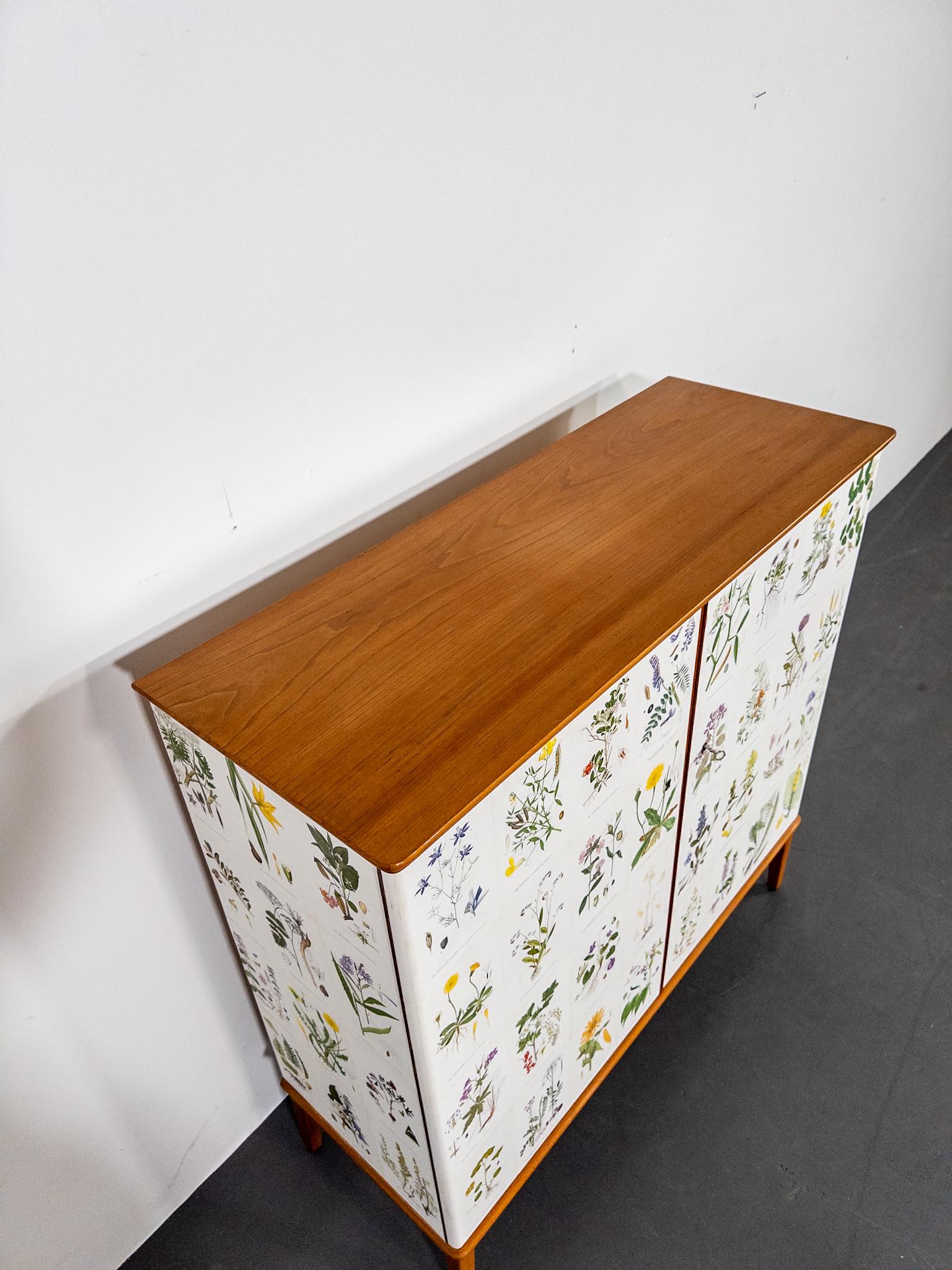 Olmo Mobile Flora, Svezia, anni '50 - Ispirato a Josef Frank in vendita