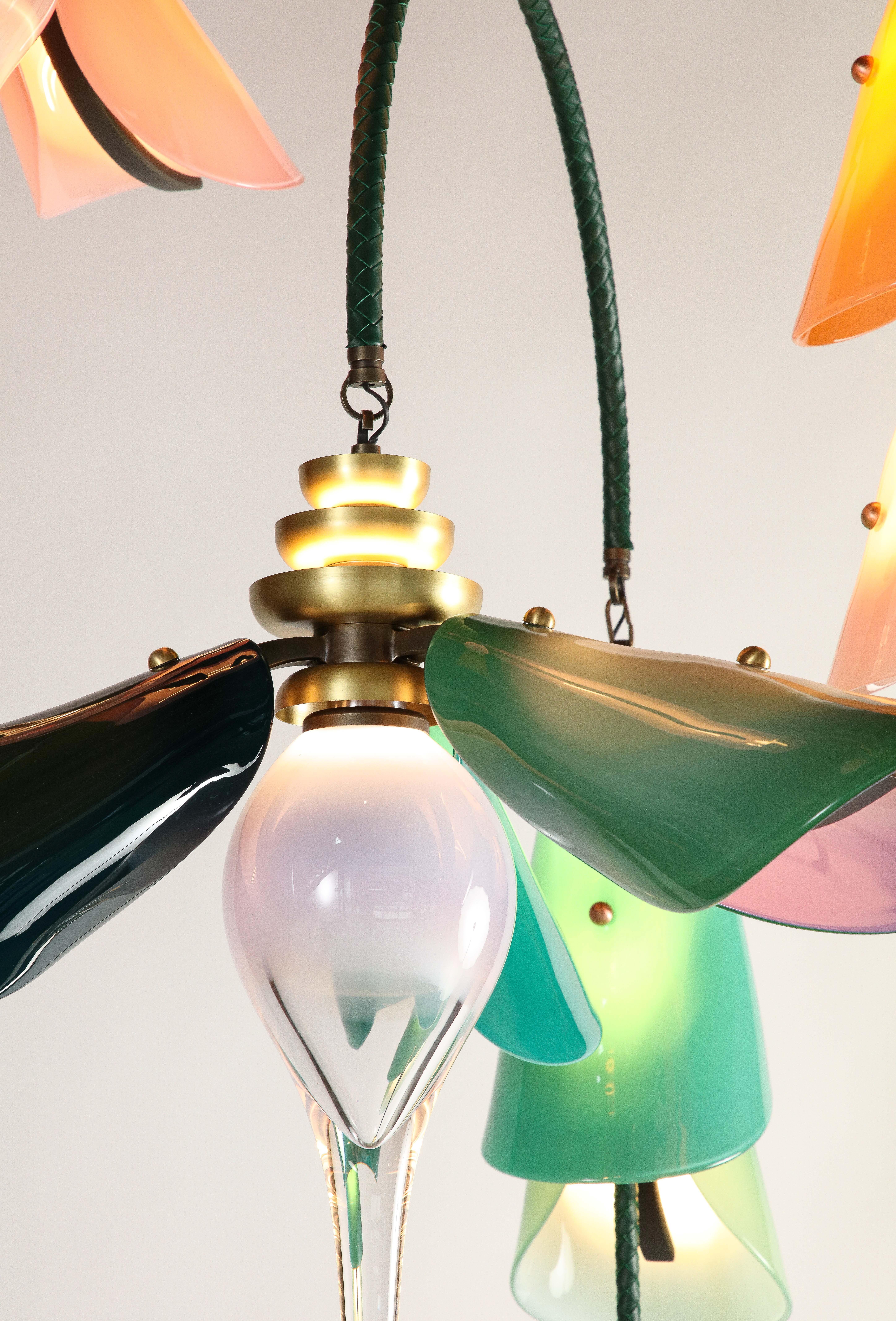 Araña Flora: Cristal Aqua, Jade, Menta, Melocotón y Coral de Avram Rusu Studio en Nuevo estado para la venta en Brooklyn, NY