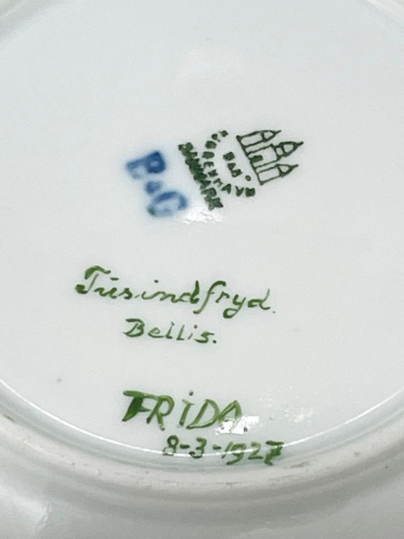 Assiettes à pain et à beurre en porcelaine Flora Danica par Bing & Grøndahl, Danemark 1927 en vente 4