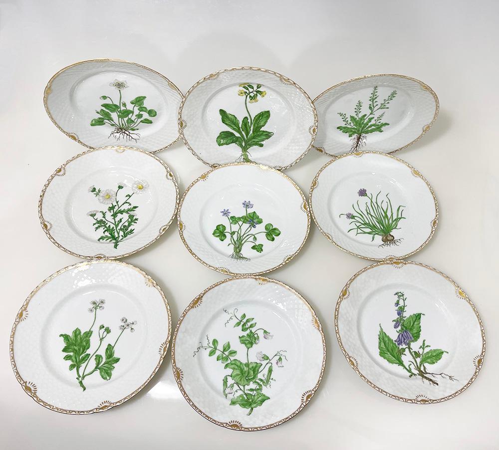 Assiettes à déjeuner en porcelaine Flora Danica par Bing & Grøndahl, Danemark 1927-1928 Bon état - En vente à Delft, NL