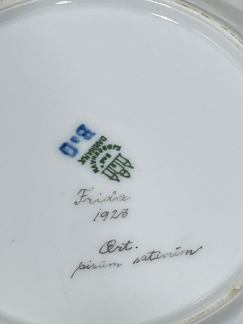 20ième siècle Assiettes à déjeuner en porcelaine Flora Danica par Bing & Grøndahl, Danemark 1927-1928 en vente