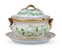 Flora Danica Vajilla de porcelana de Royal Copenhagen, 119 piezas