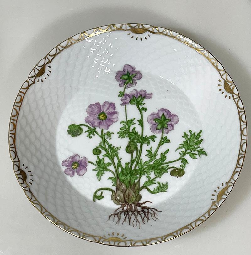 20th Century Flora Danica porcelain dishes by Bing & Grøndahl, Denmark 1928-1932 For Sale