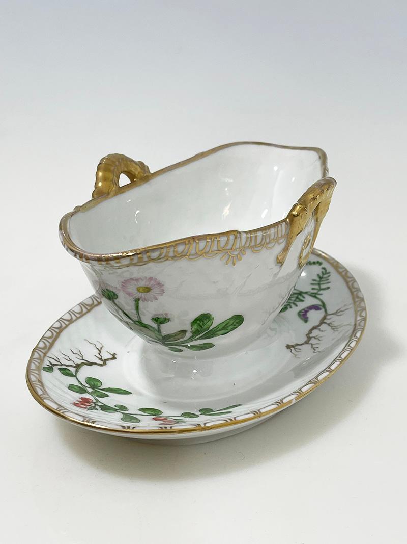 20ième siècle Saucières Flora Danica en porcelaine de Bing & Grøndahl, Danemark 1926-1930 en vente