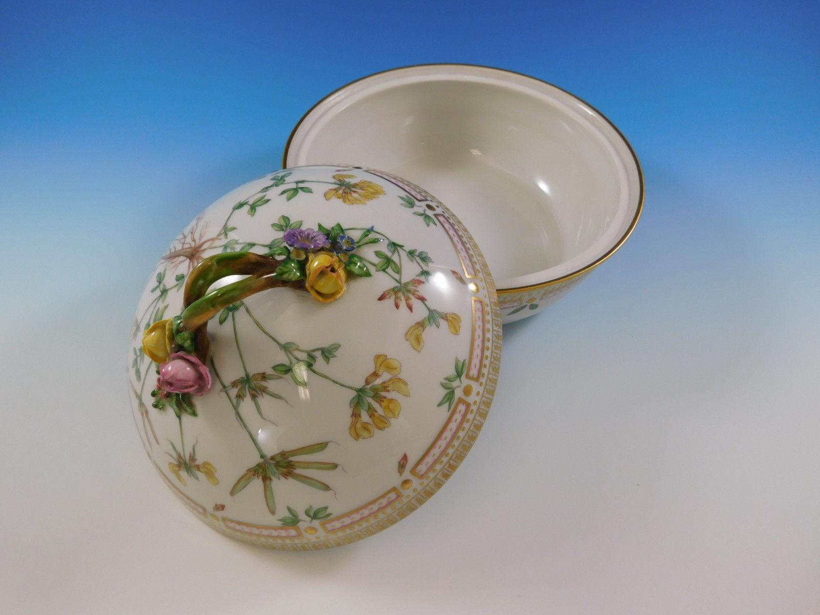 Flora Danica Royal Copenhagen Covered Vegetable Dish Tureen Lotus In Excellent Condition In Big Bend, WI