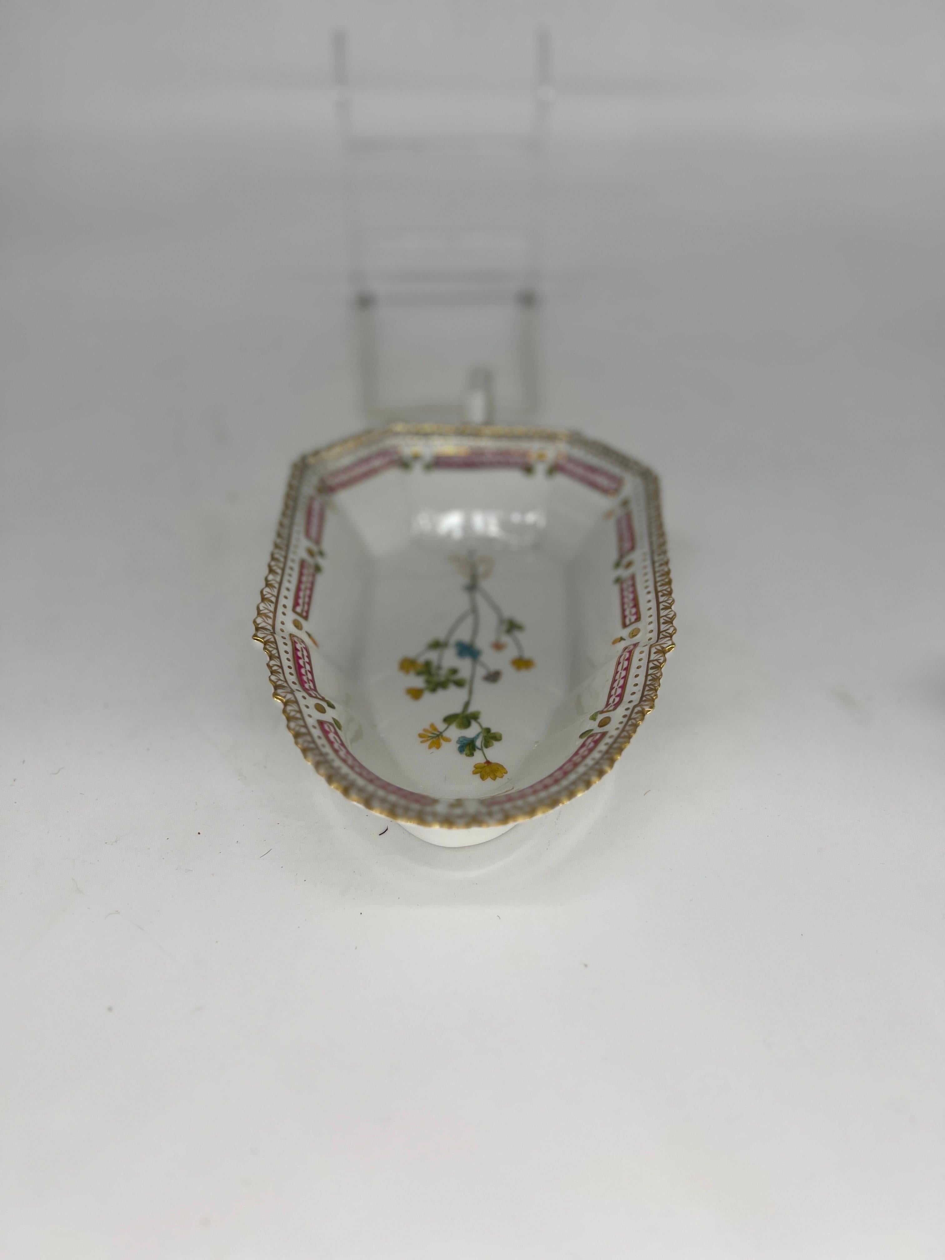 Flora Danica Style Porcelain Relish Dish by Chelsea House In Good Condition For Sale In Atlanta, GA