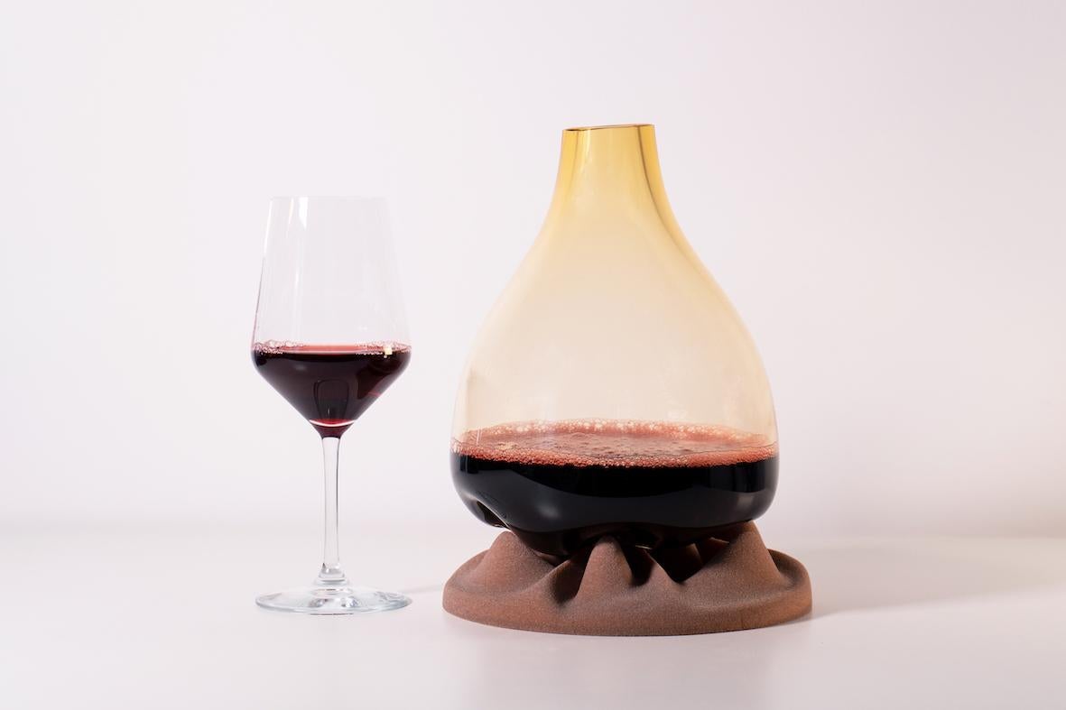 Flora Decanter • Lake Edition • Amber • Sand In New Condition For Sale In Playa Del Rey, CA