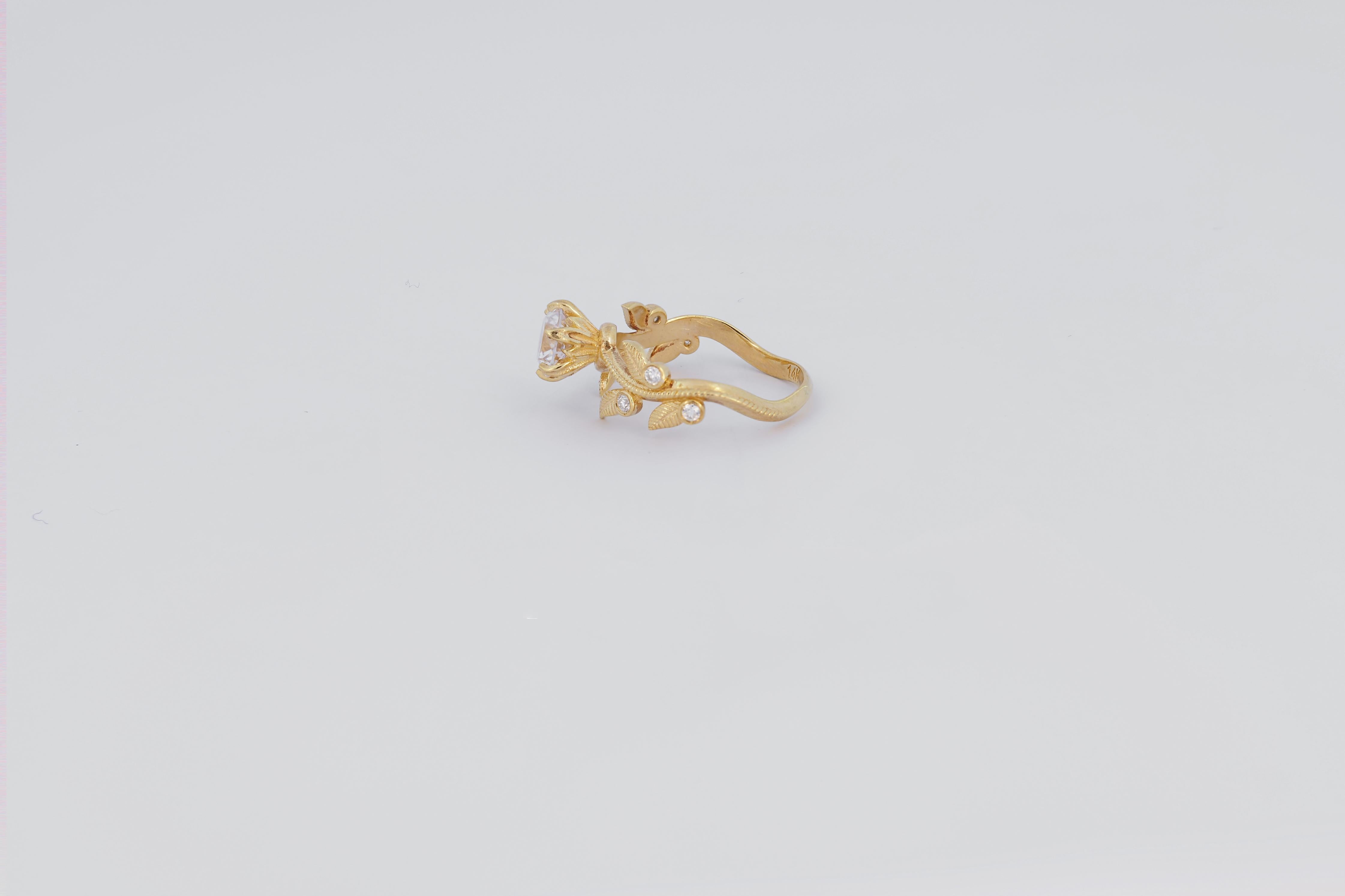 En venta: Anillo de compromiso Flora con moissanita redonda en oro de 14k  2