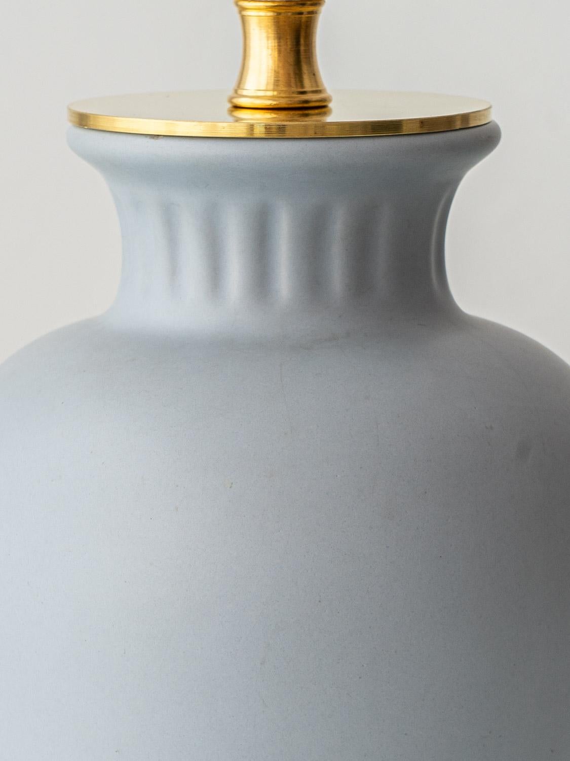 Dutch Flora Gouda Amphora Table Lamp (1950–1970) with New William Morris Shade For Sale