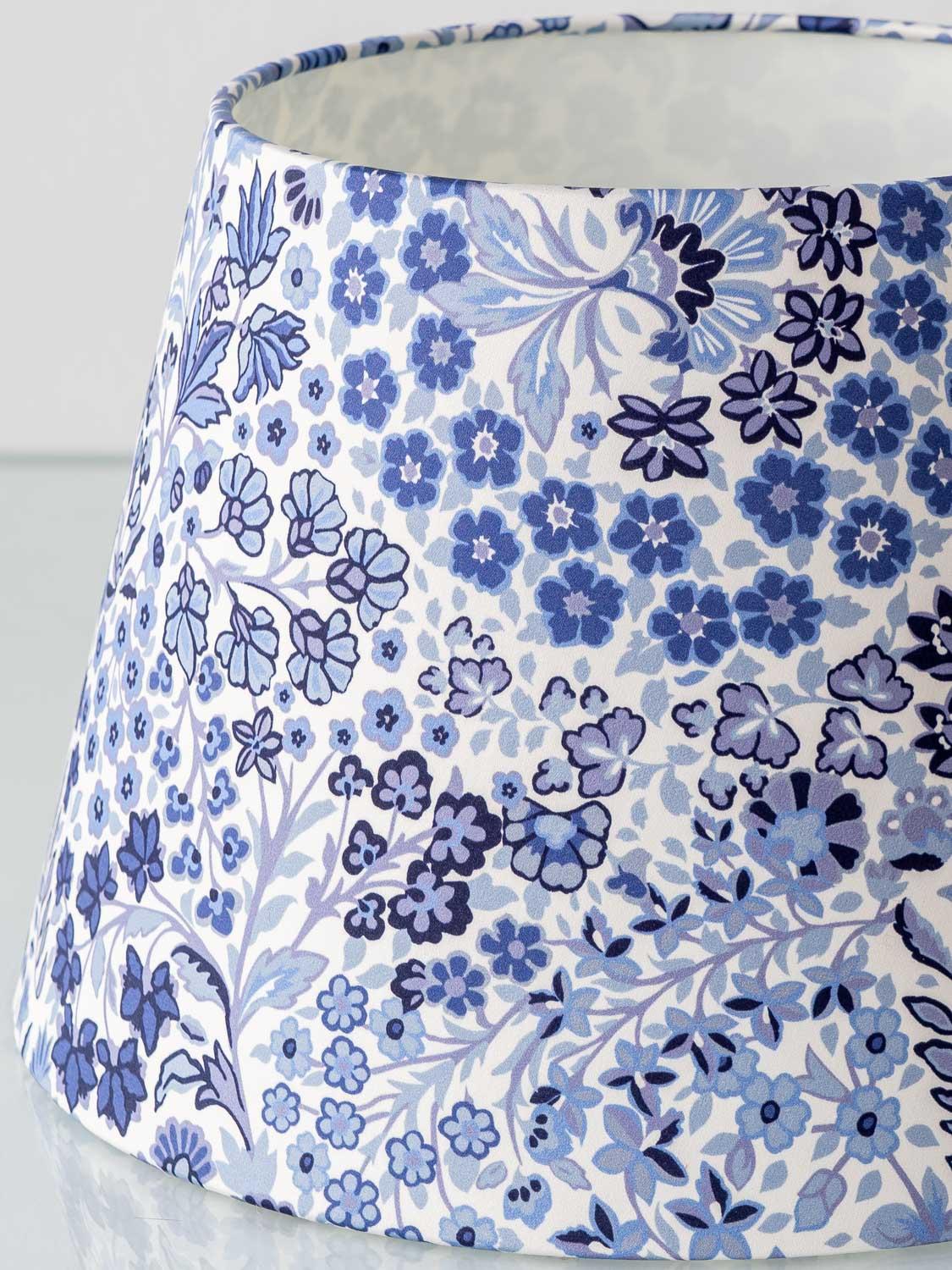 Lampada da tavolo Flora Gouda Lotus, 1977, paralume New Liberty London In condizioni buone in vendita a AMSTERDAM, NL