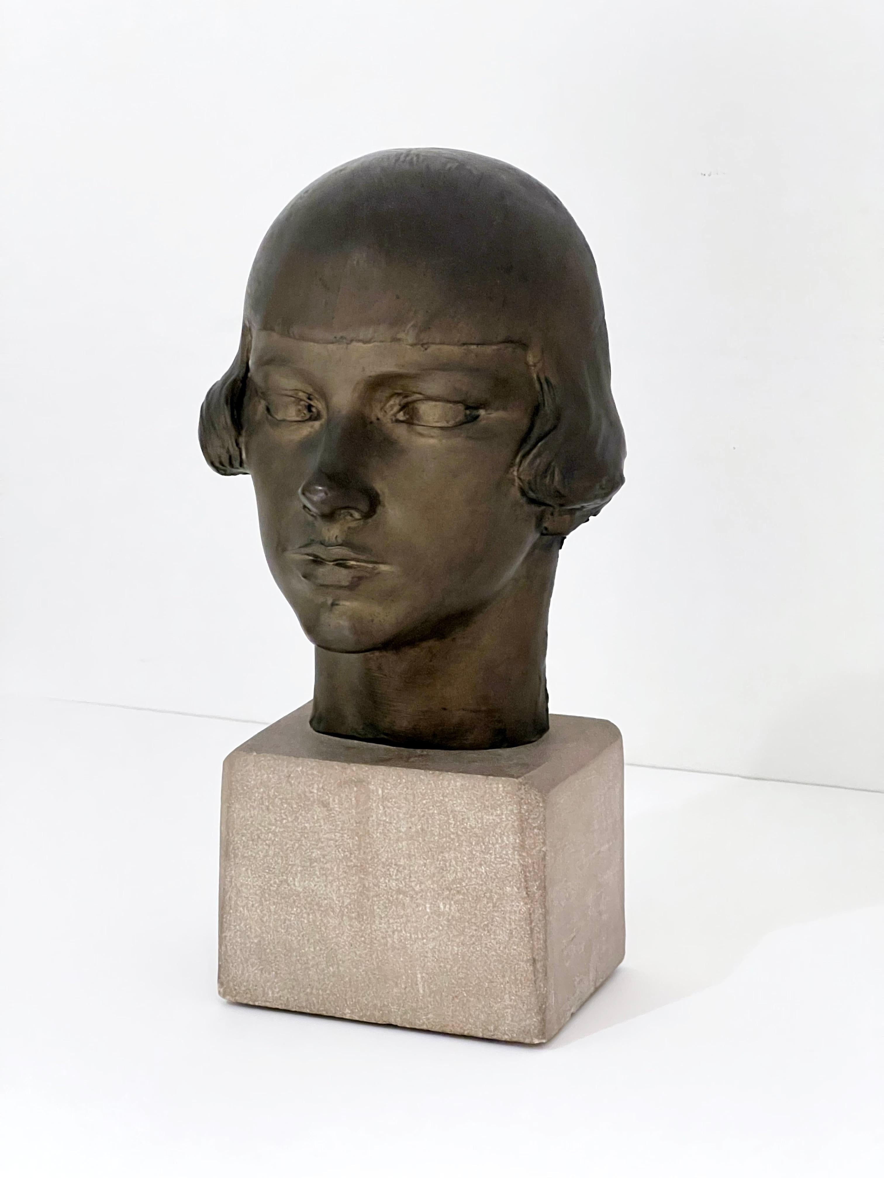 „Flora“-Kopfskulptur von Gertrude Vanderbilt Whitney im Zustand „Gut“ im Angebot in New York, NY