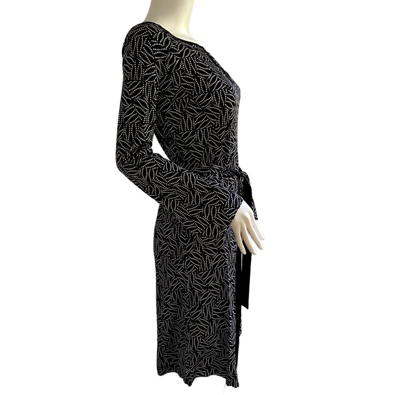 Flora Kung black white rice print INDE shift silk dress For Sale at 1stDibs