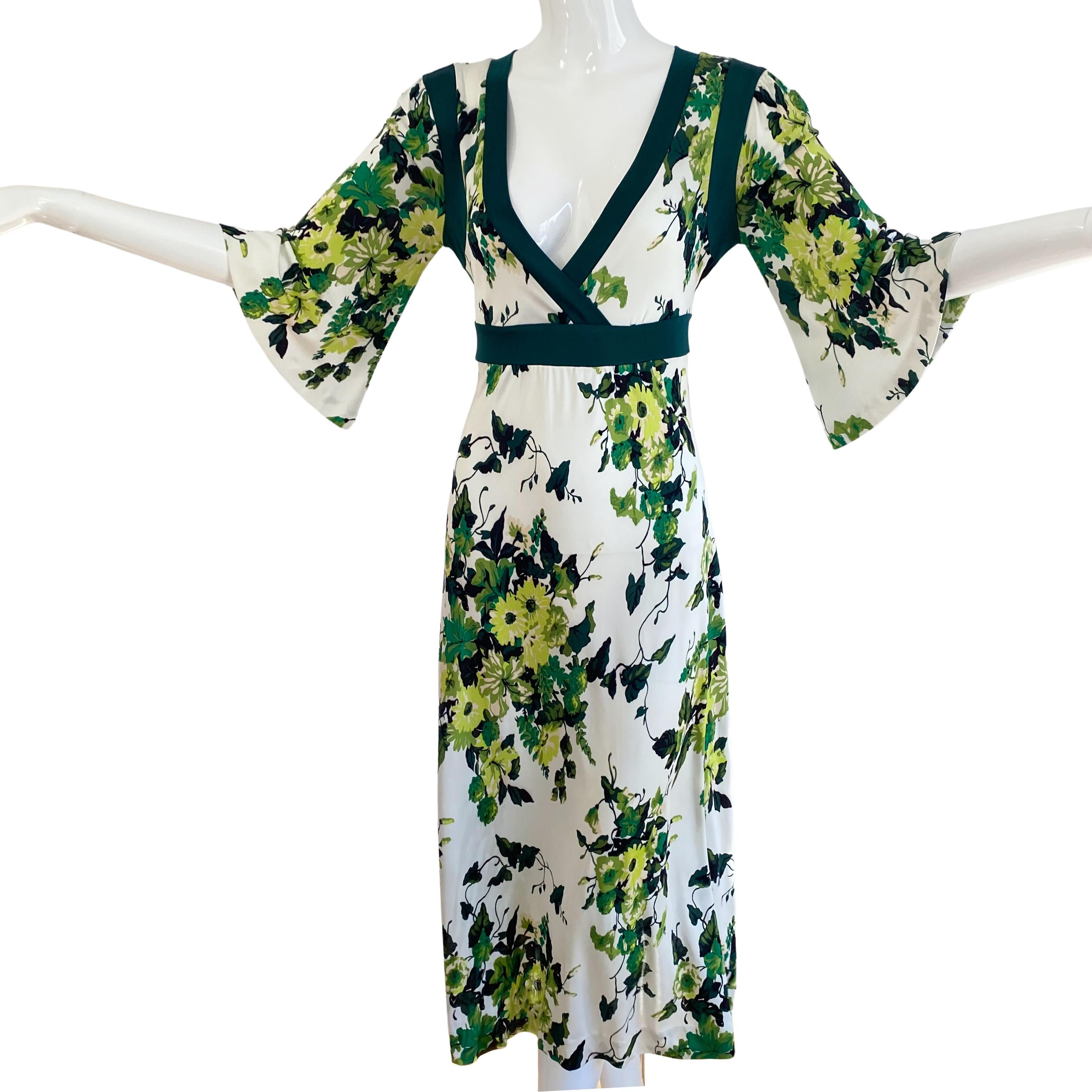 Robe évasée Flora Kung en jersey de soie imprimé lierre vert, neuve avec étiquette Neuf - En vente à Boston, MA