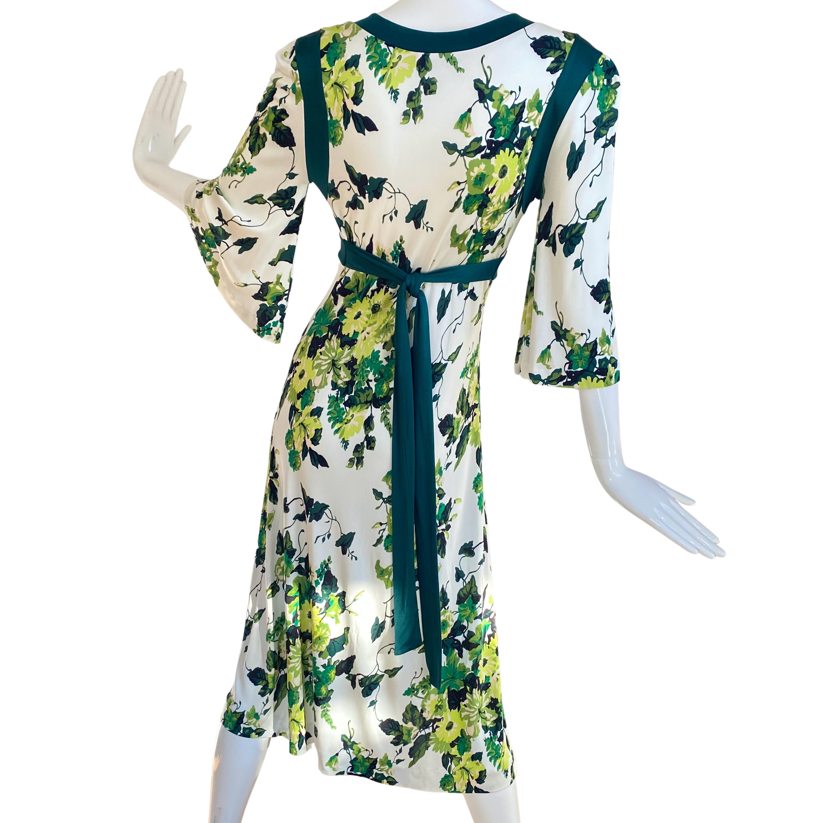 Flora Kung Green Ivy Print Silk Jersey Flare Dress - NWT In New Condition For Sale In Boston, MA