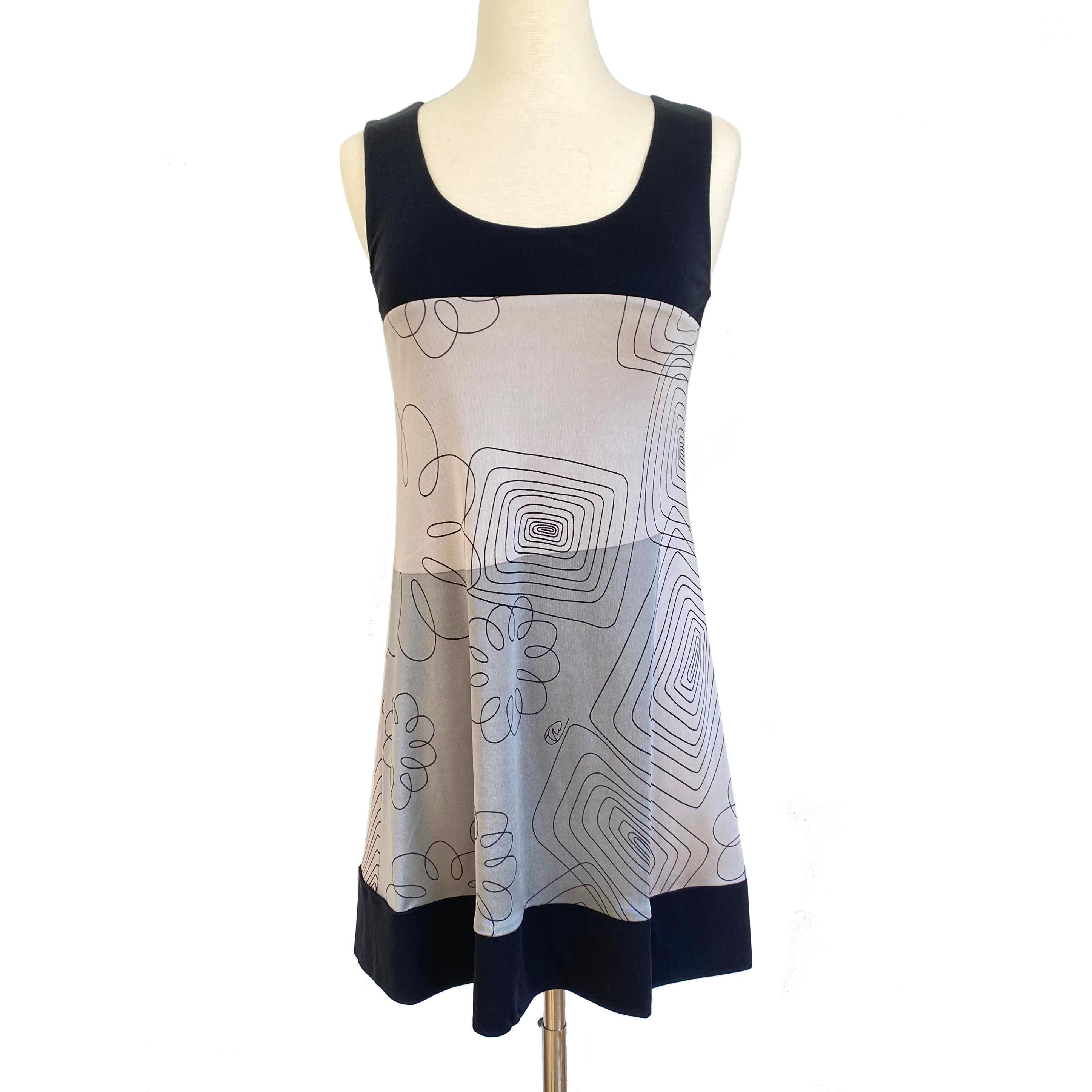 Minimalist chic modern tank shift dress.
Original freehand signed scribble print from Flora Kung.
Approximately 34