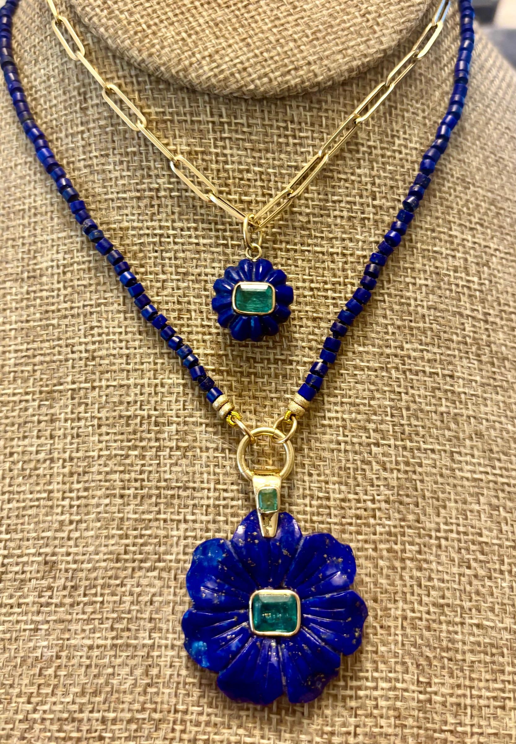 COLLANA FLORA, lapis, smeraldi e oro 14k In condizioni Nuovo in vendita a New York, NY