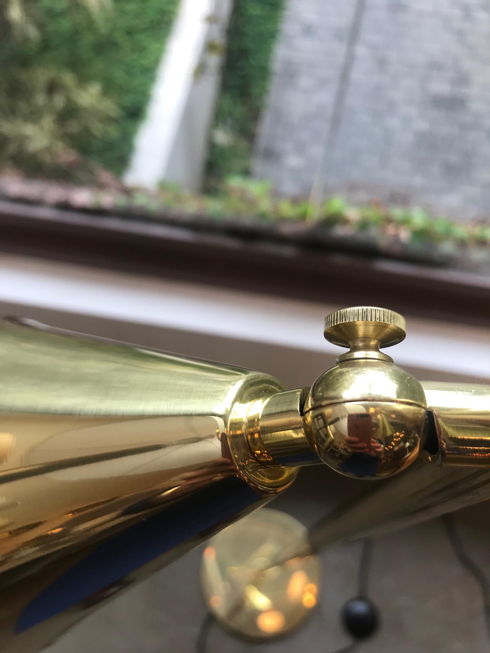Contemporary Minimalist Brass Pendant Light (Moderne) im Angebot