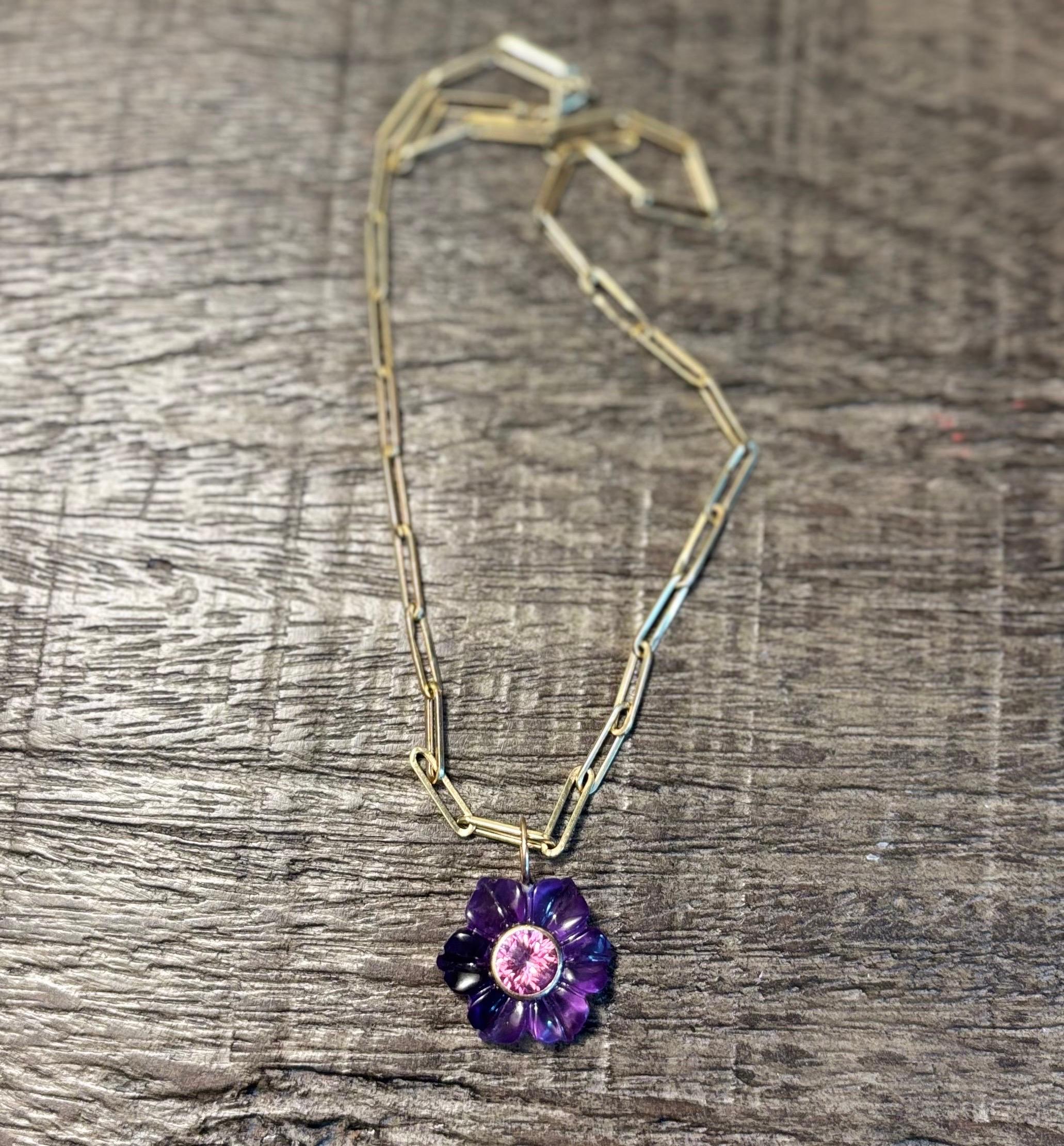 Ciondolo FLORA, ametista, topazio rosa e oro 14k in vendita 1