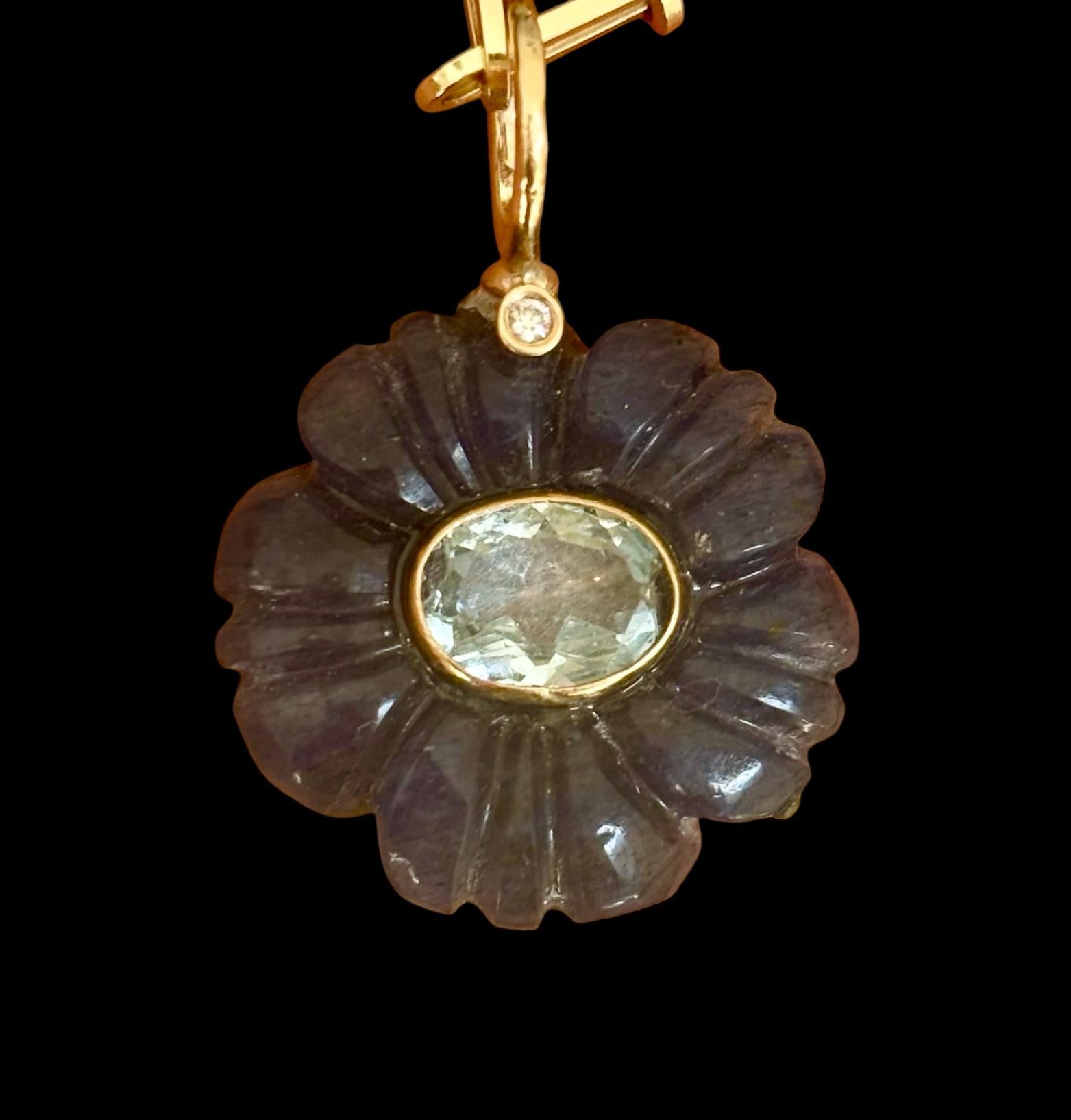 FLORA Pendant

Blue Aventurine, Blue Topaz, Diamond, 14k Gold

Carved blue aventurine flower measures 20mm in diameter (3/4”). The center oval blue topaz is 8x5mm and is bezeled in 14k gold. A 2mm diamond bezeled in 14k gold sits at the base of the