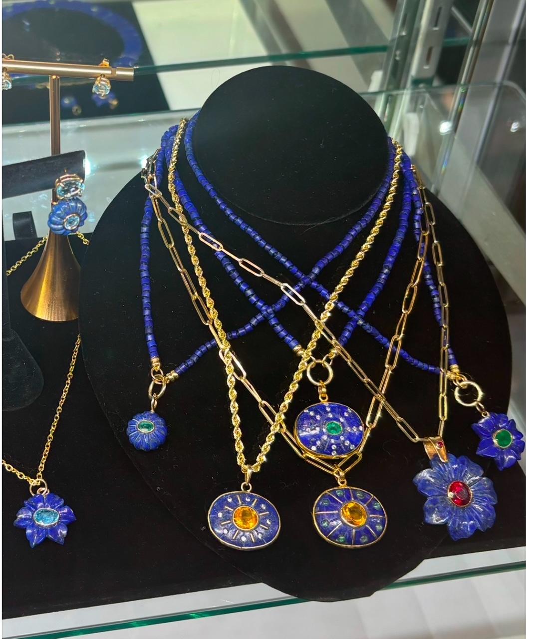 Ciondolo FLORA, lapis, rubini e oro 14k in vendita 1